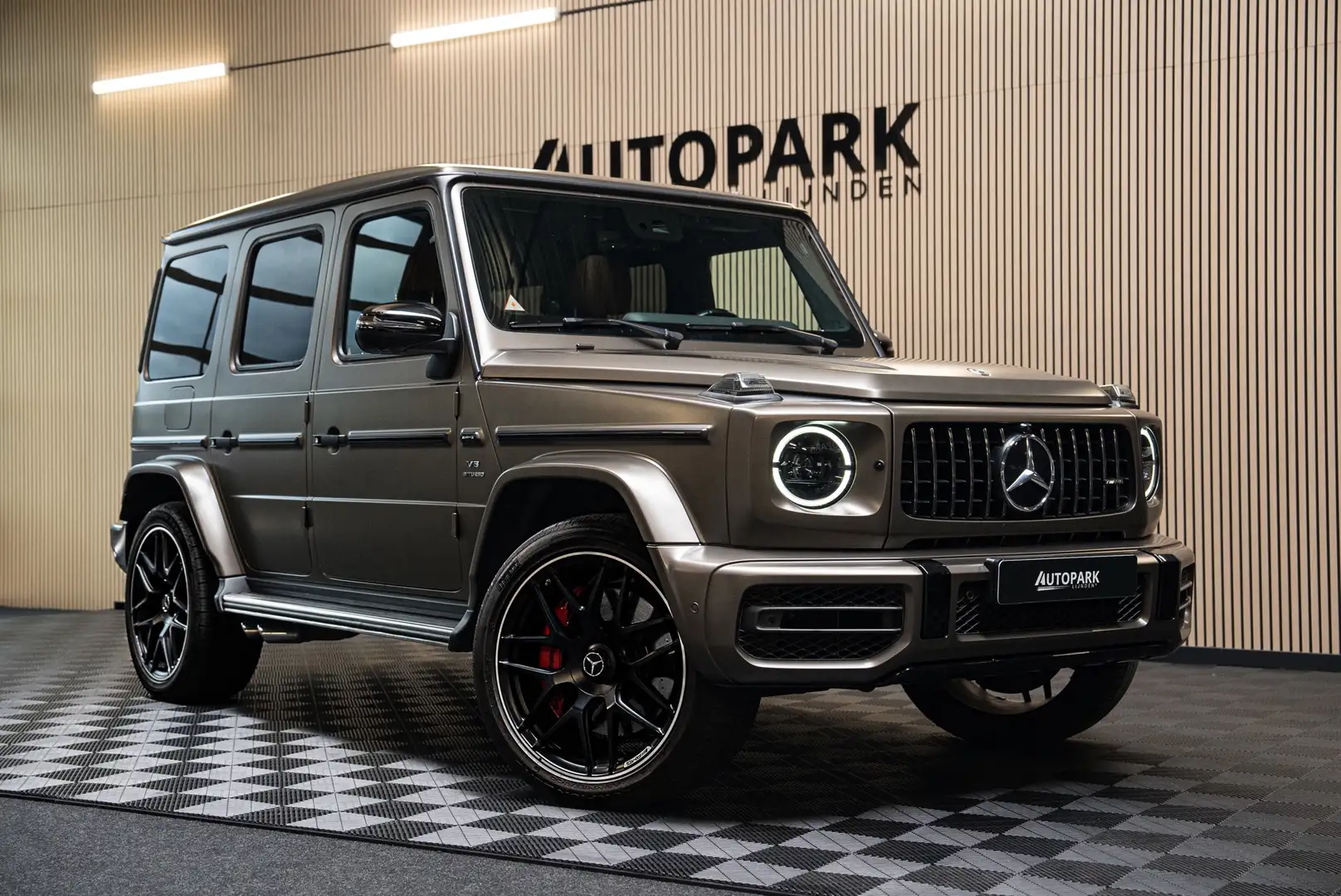 Mercedes-Benz G 63 AMG Manufaktur MonzaGreyMagno VOL! DAK/BURMESTER/360CA Grijs - 1