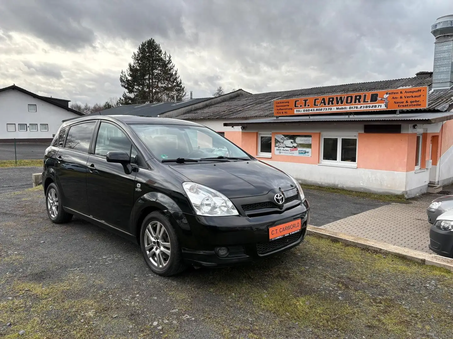 Toyota Corolla Verso 2.2 D-CAT Executive Czarny - 1
