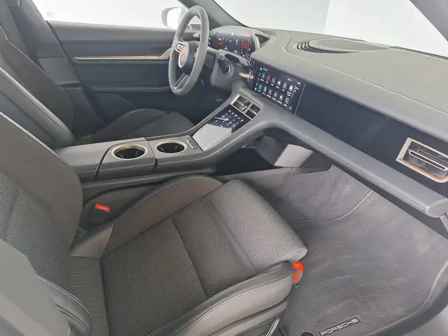 Porsche Taycan 4S Plus Ansicht 20