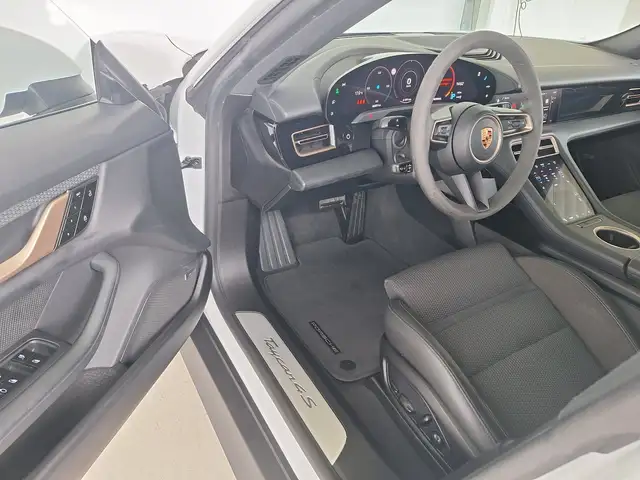 Porsche Taycan 4S Plus Ansicht 11