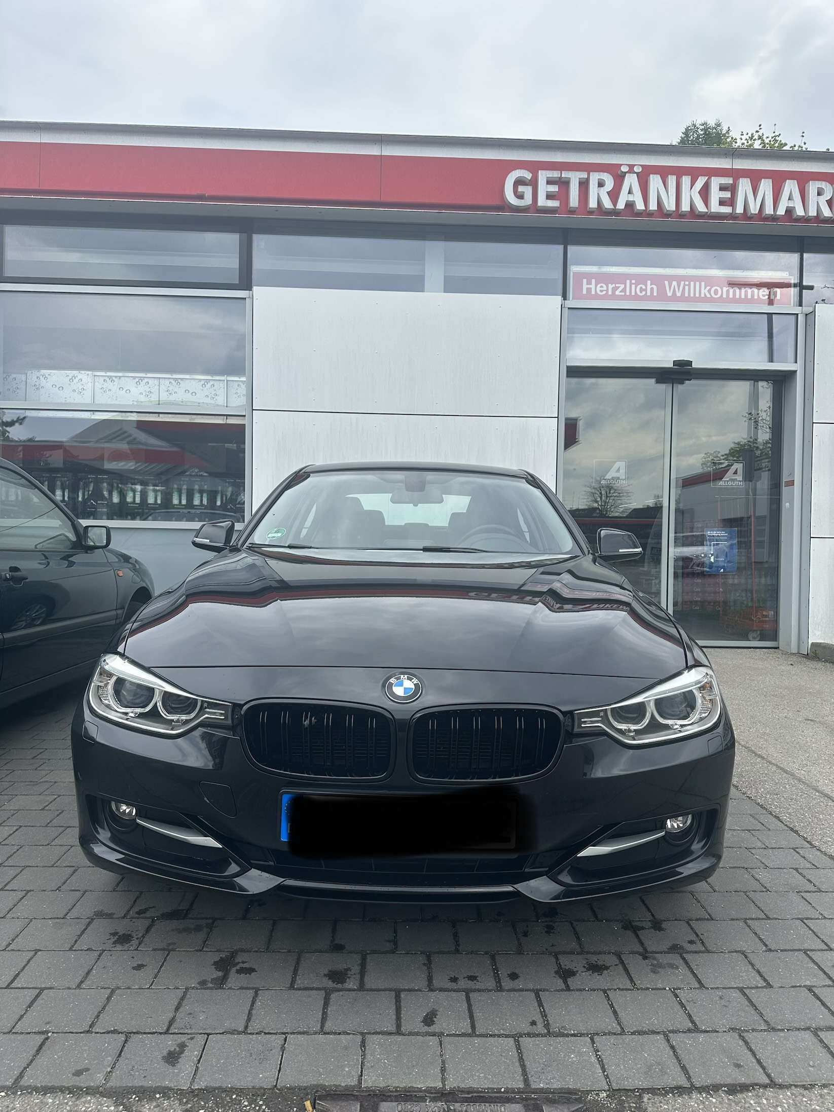Second hand Bmw 3 Series 