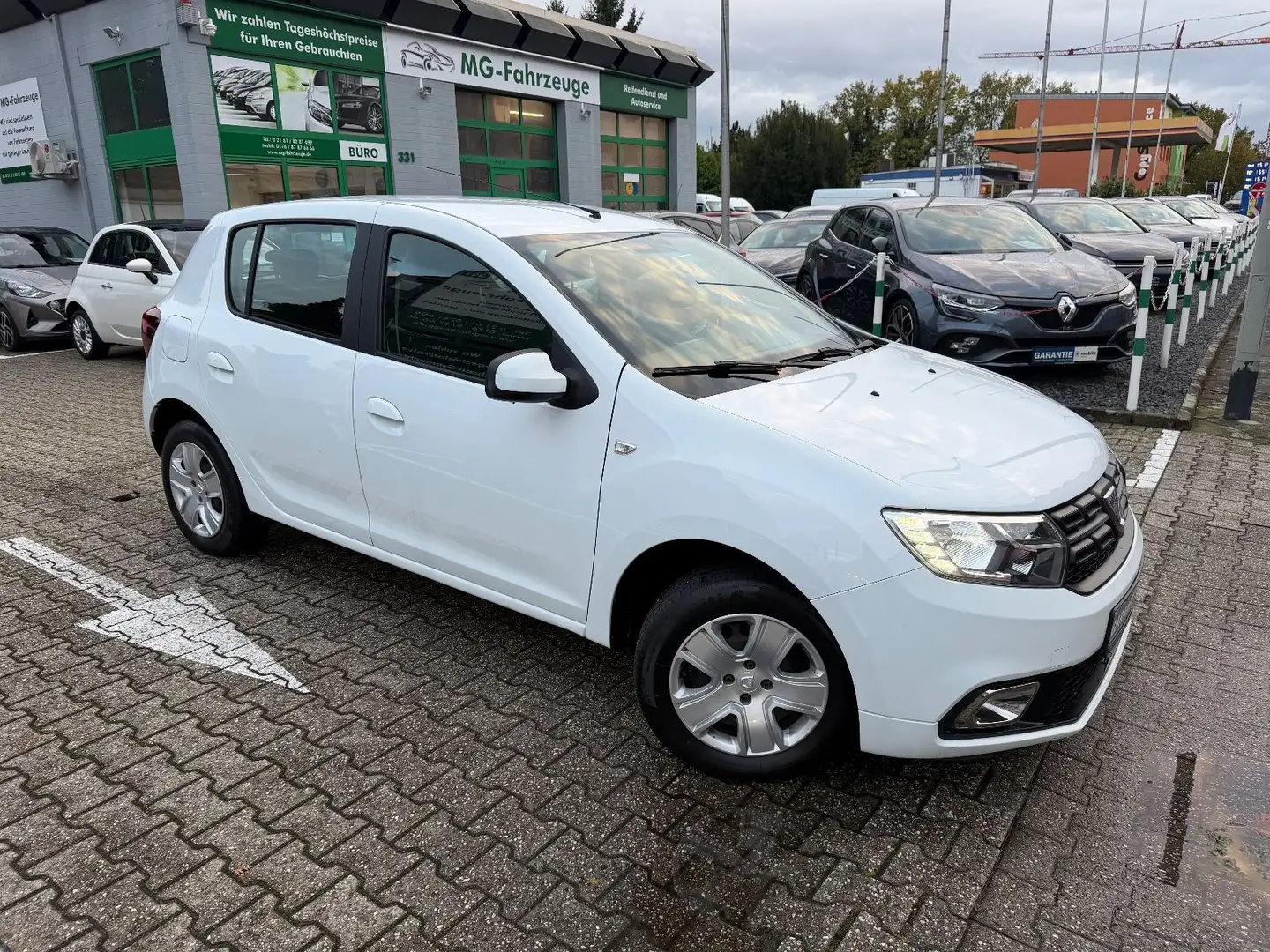 Dacia Sandero II Comfort NAVI KLIMA PDC 1-HAND Weiß - 2