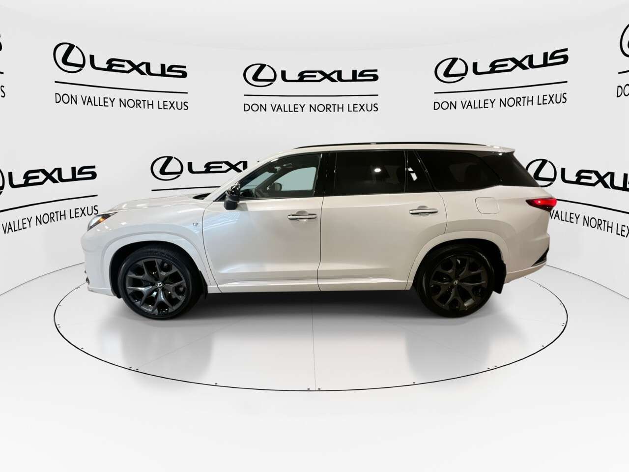 2026 Lexus TX F Sport Performance 2-6 Passenger-2nd Row Captain — photo 1