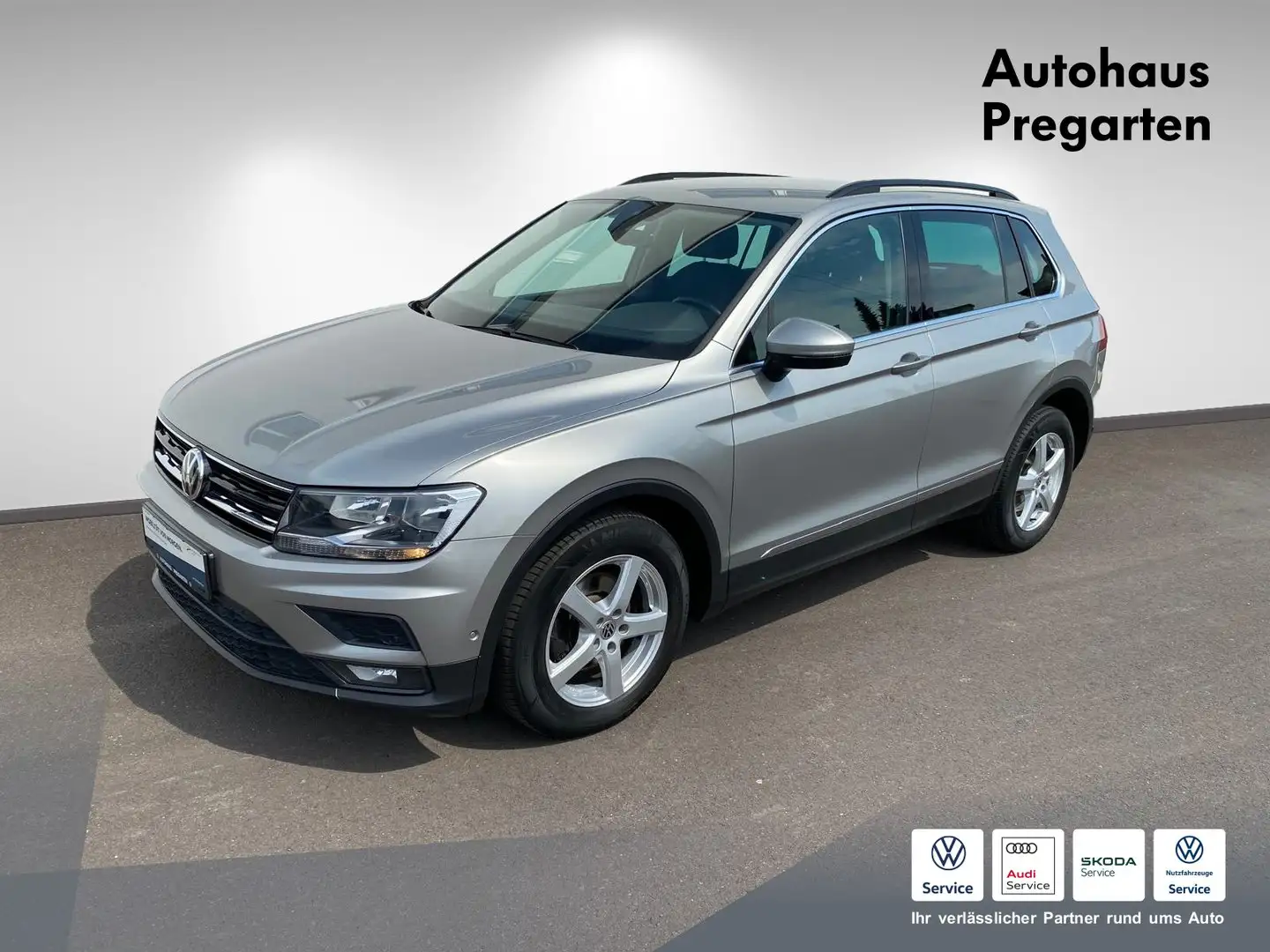 Volkswagen Tiguan Comfortline TSI ACT DSG Silber - 1