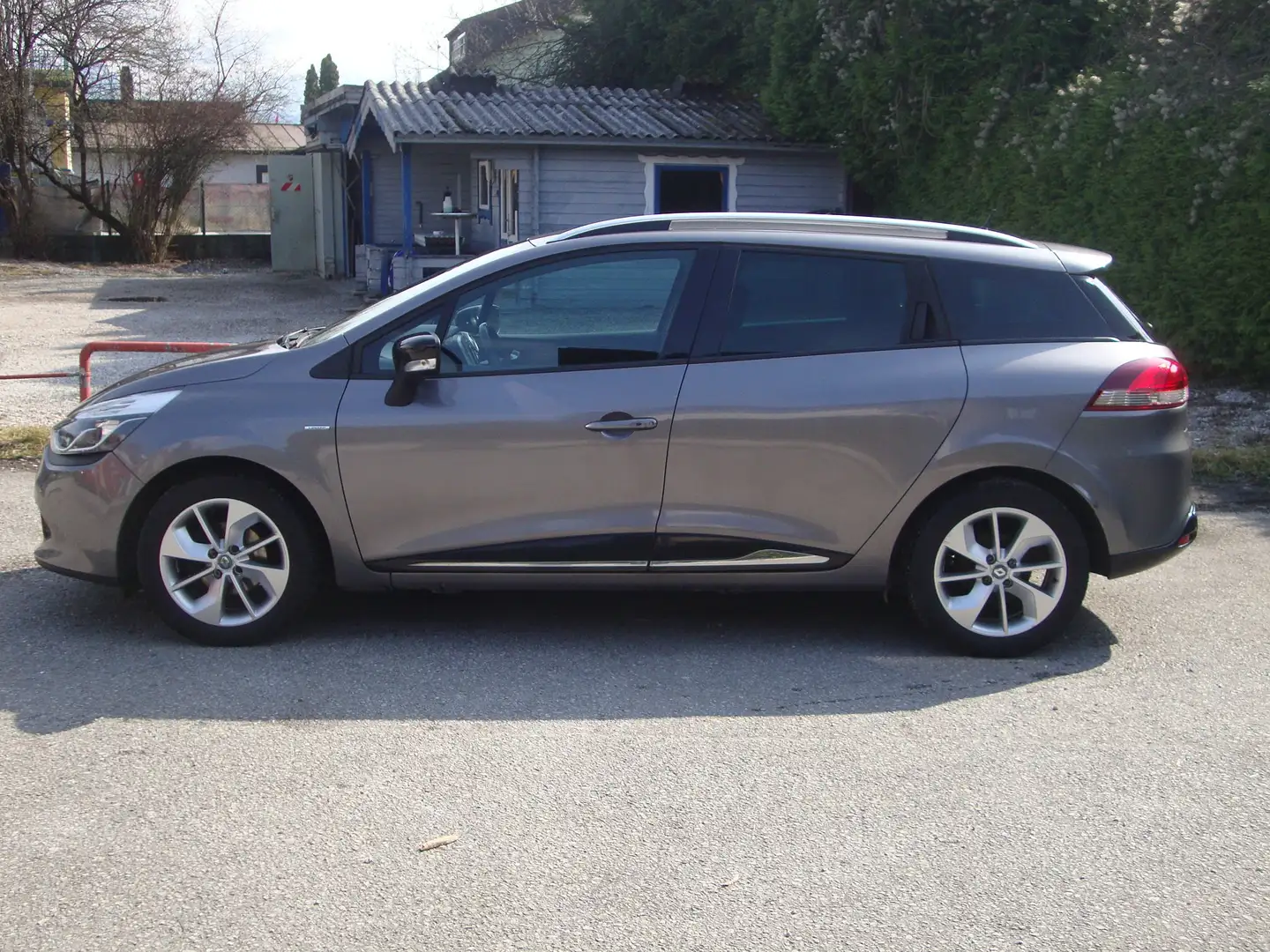 Renault Clio Limited Edition - 2