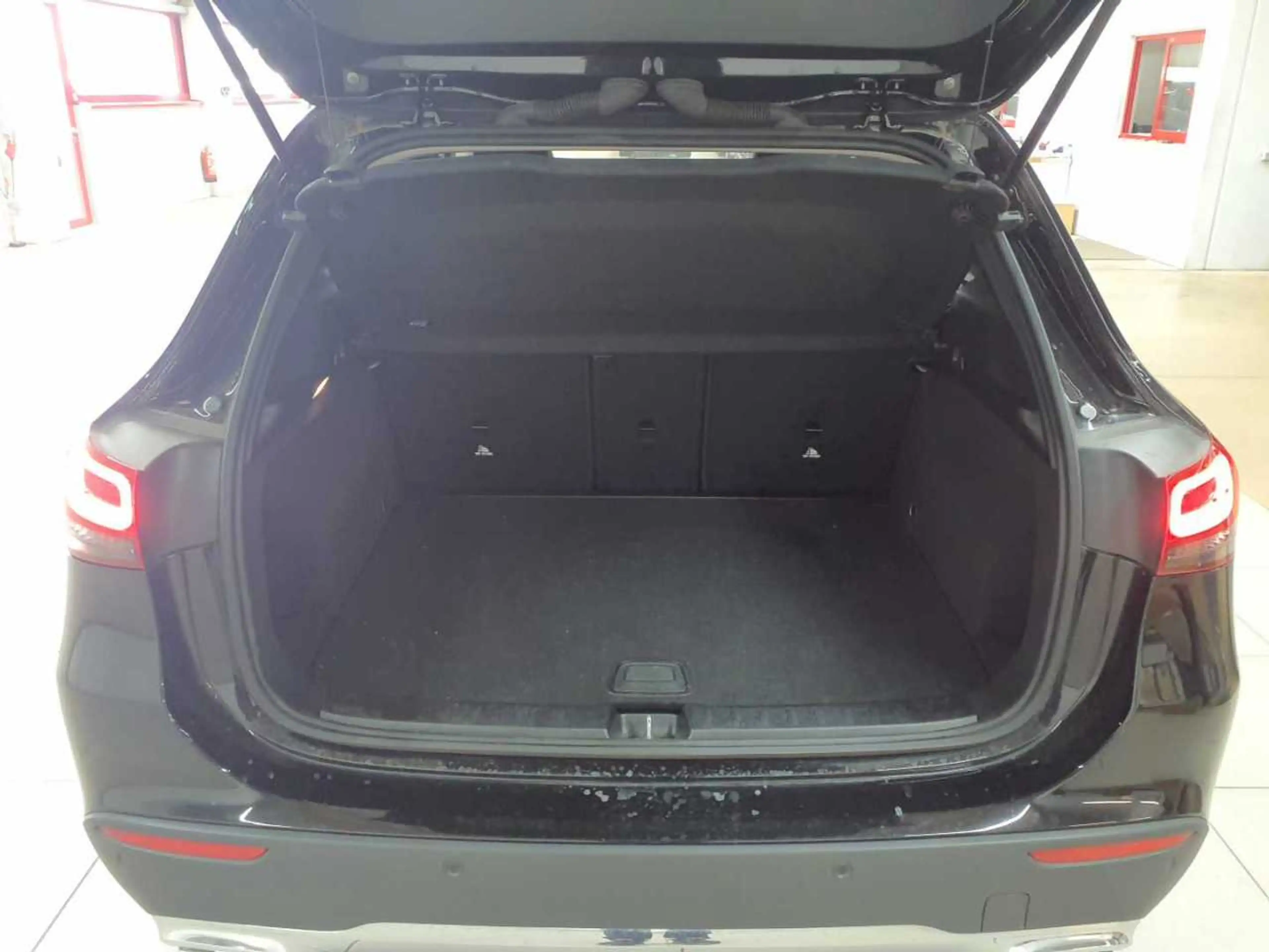 Mercedes-Benz GLA 220 GLA 220 d 8G-Progressive BusiP MBUX — photo 8