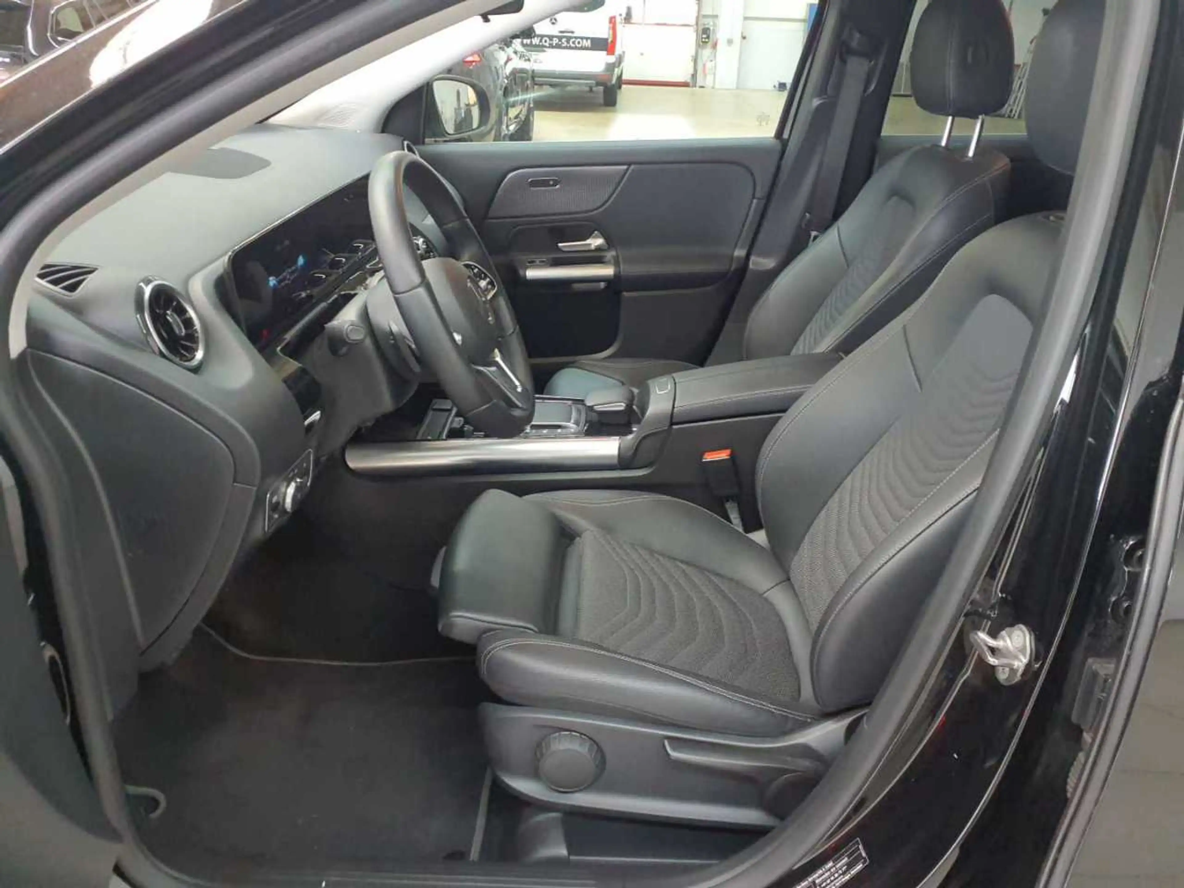 Mercedes-Benz GLA 220 GLA 220 d 8G-Progressive BusiP MBUX — photo 3