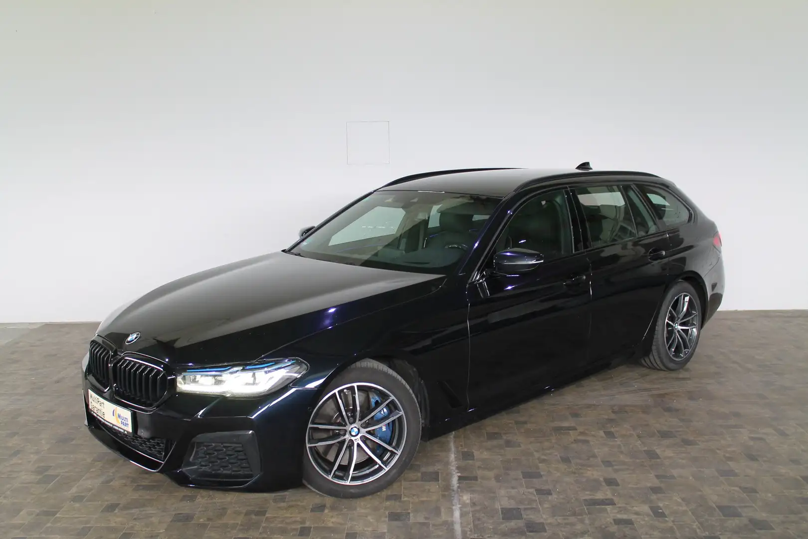 BMW 530 530 d Touring M Sport, Laser, HUD, Soft Close Czarny - 2