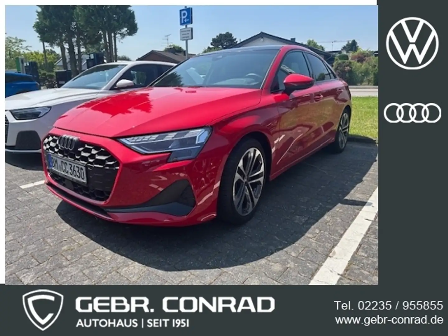 Audi A3 Limousine 35 TFSI NP: 55.000 € Rot - 1