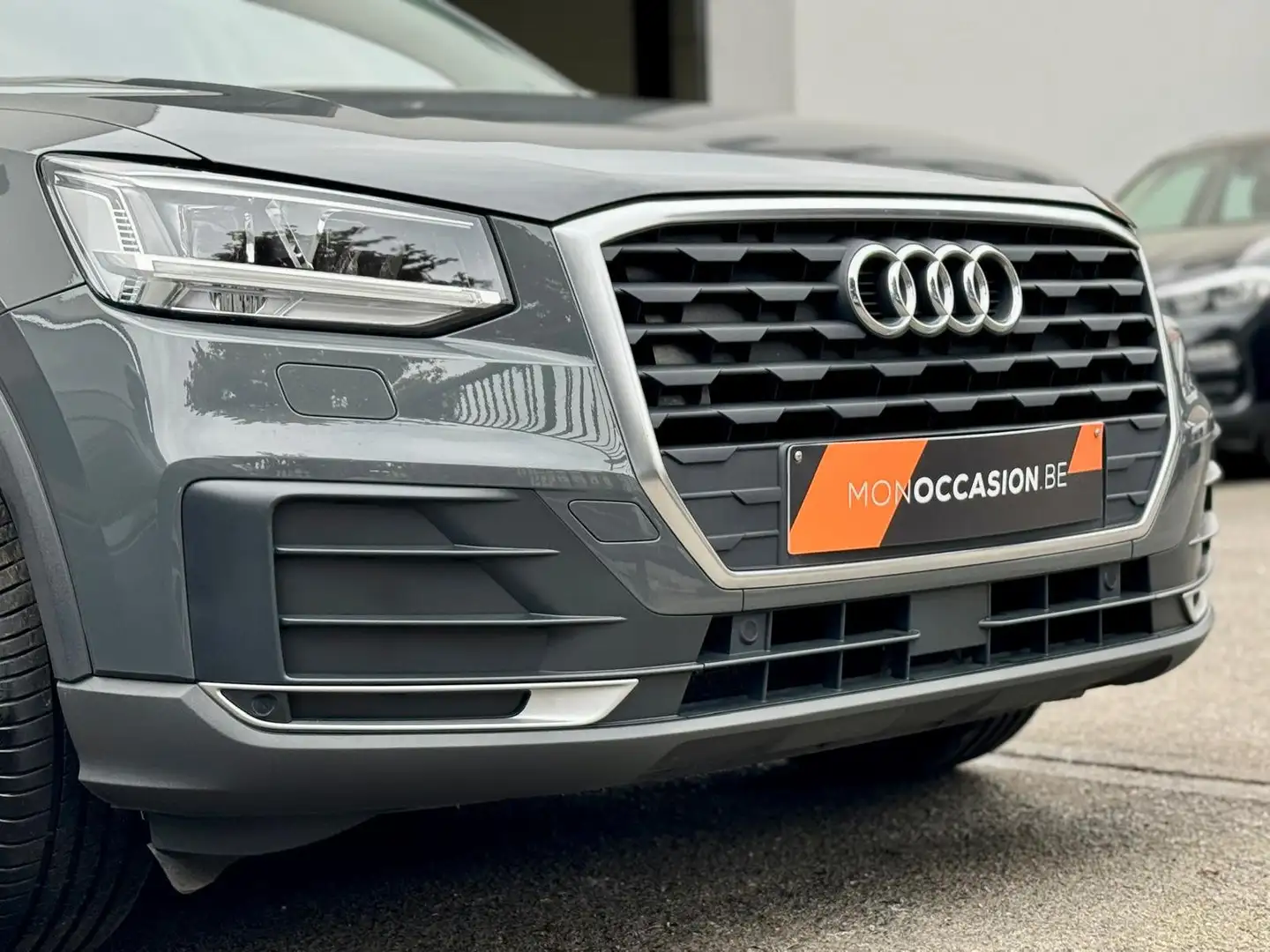 Audi Q2 30 TDi PHARES LED GPS CAPTEURS CUIR CRUISE TVA Šedá - 2