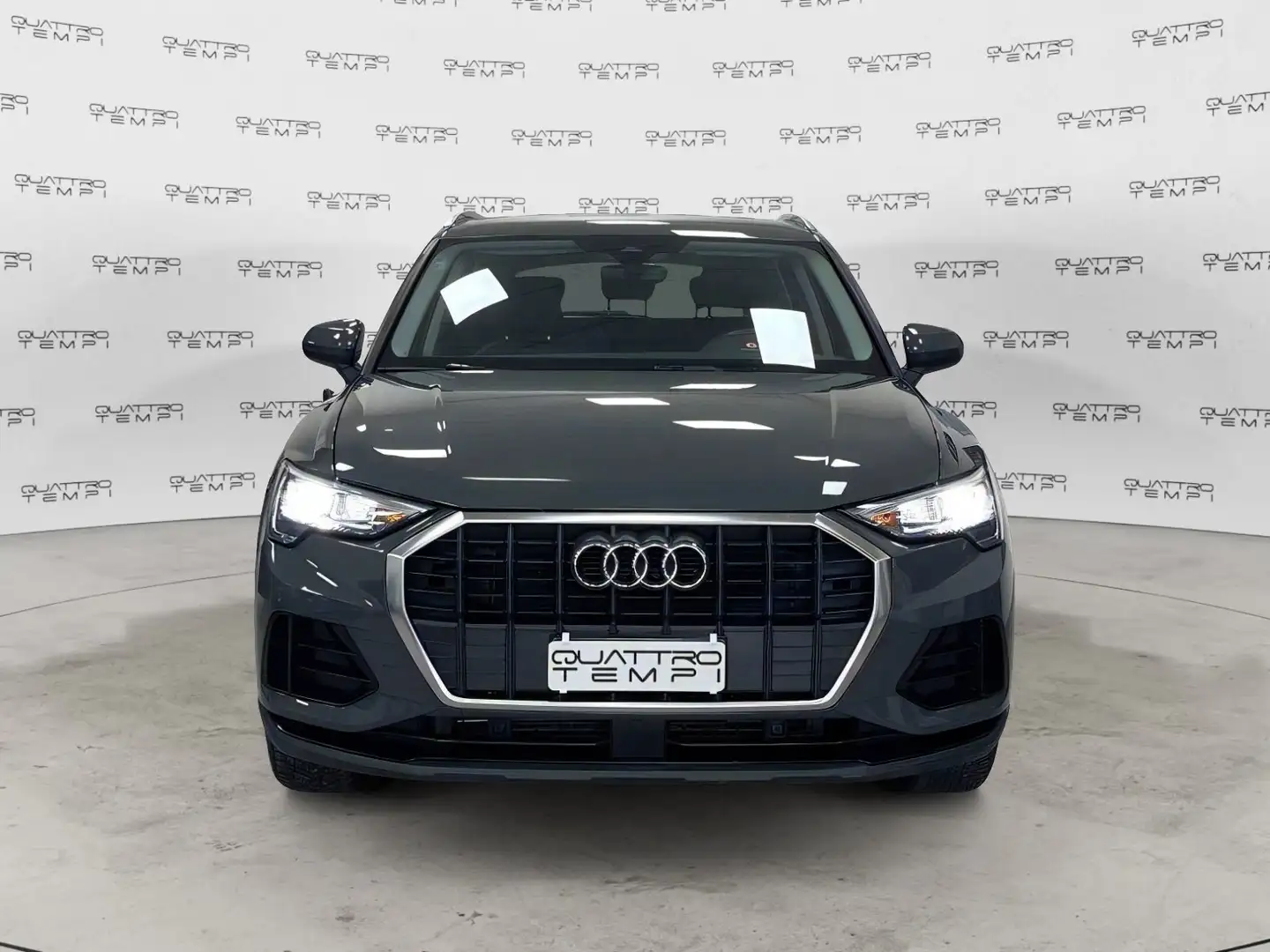Audi Q3 35 TDI S tronic Business Grigio - 2