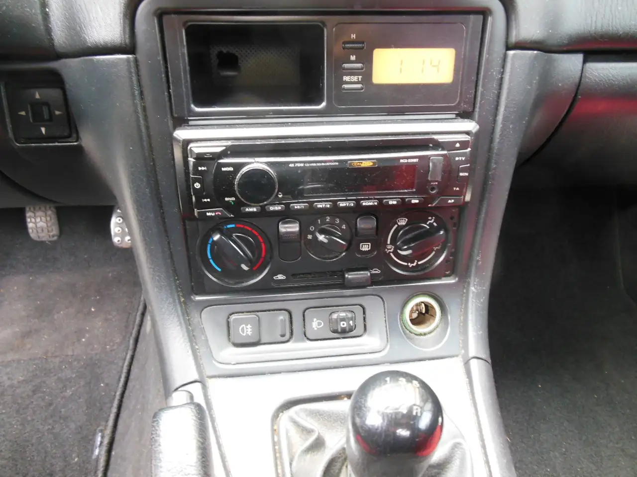 Mazda MX-5 1.8i Staat in De Krim, foto 8