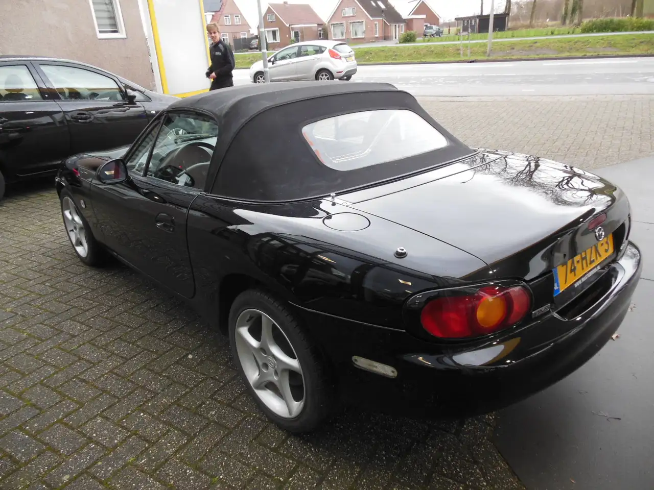 Mazda MX-5 1.8i Staat in De Krim, foto 4