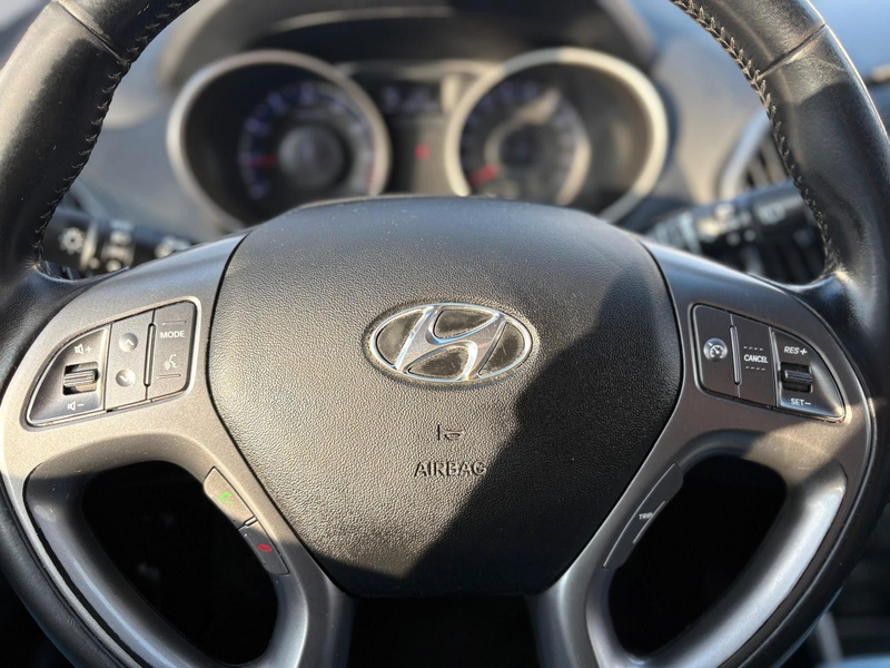 Hyundai iX35 Trend 2WD / Klimaautomatic /SHZ / AHK / — photo 15