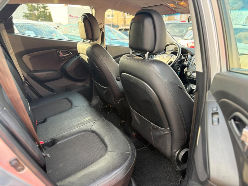 Hyundai iX35 Trend 2WD / Klimaautomatic /SHZ / AHK / — photo 13