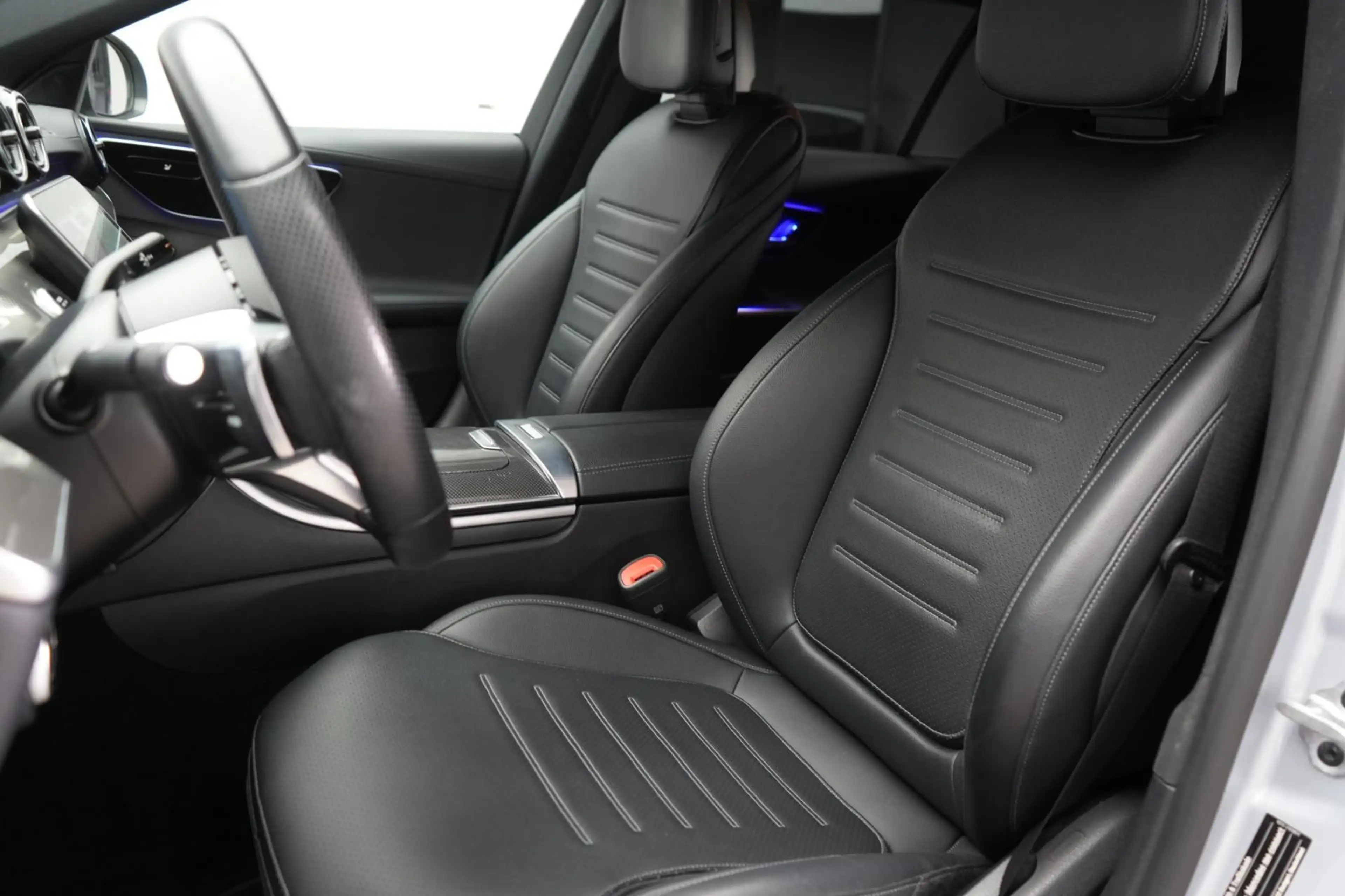 Mercedes-Benz C 300 d T 9G-Tronic AMG Leder/Distronic/Kamera/L — photo 14
