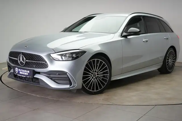 Mercedes-Benz C-Class view 3