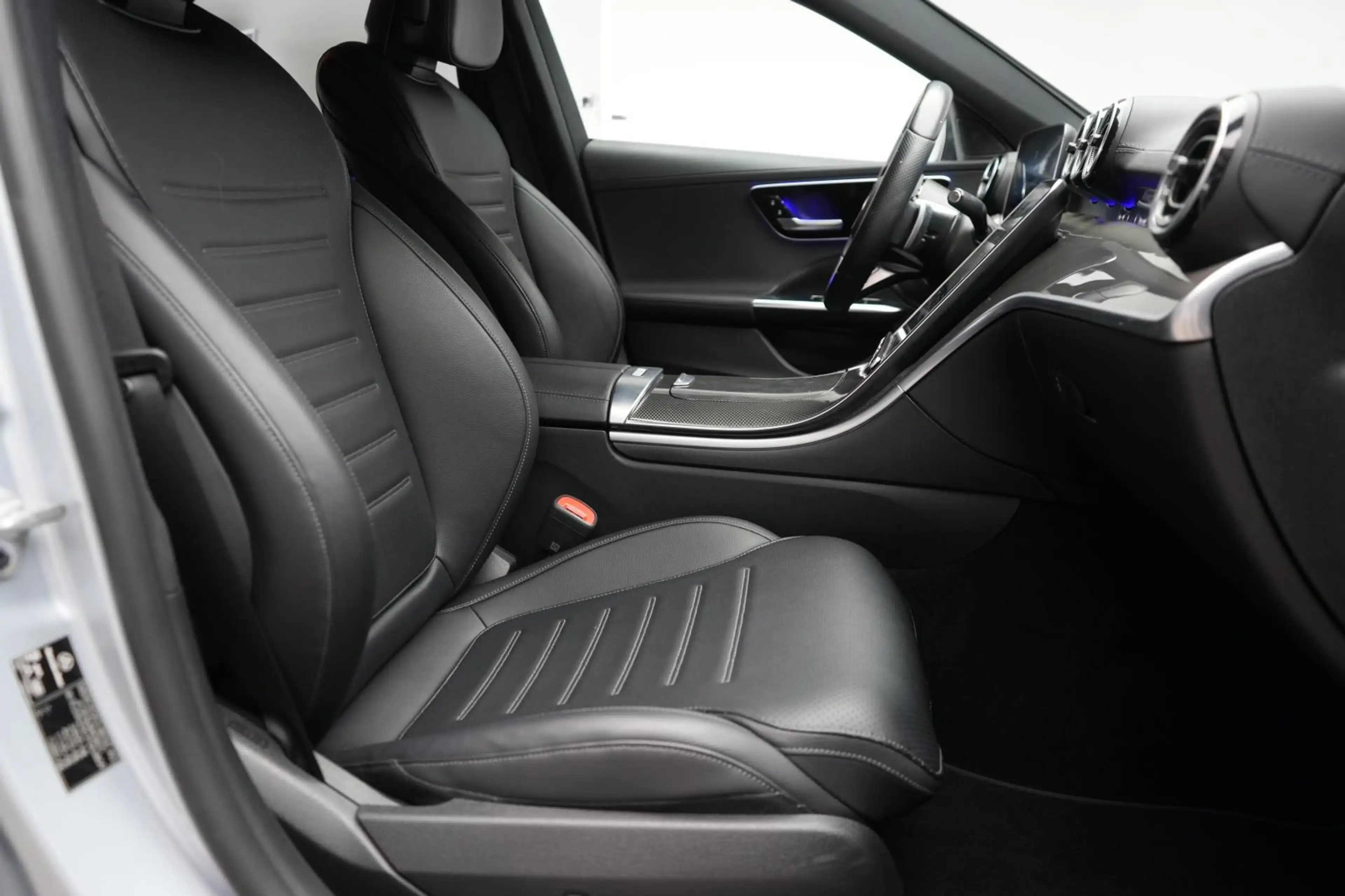 Mercedes-Benz C 300 d T 9G-Tronic AMG Leder/Distronic/Kamera/L — photo 7