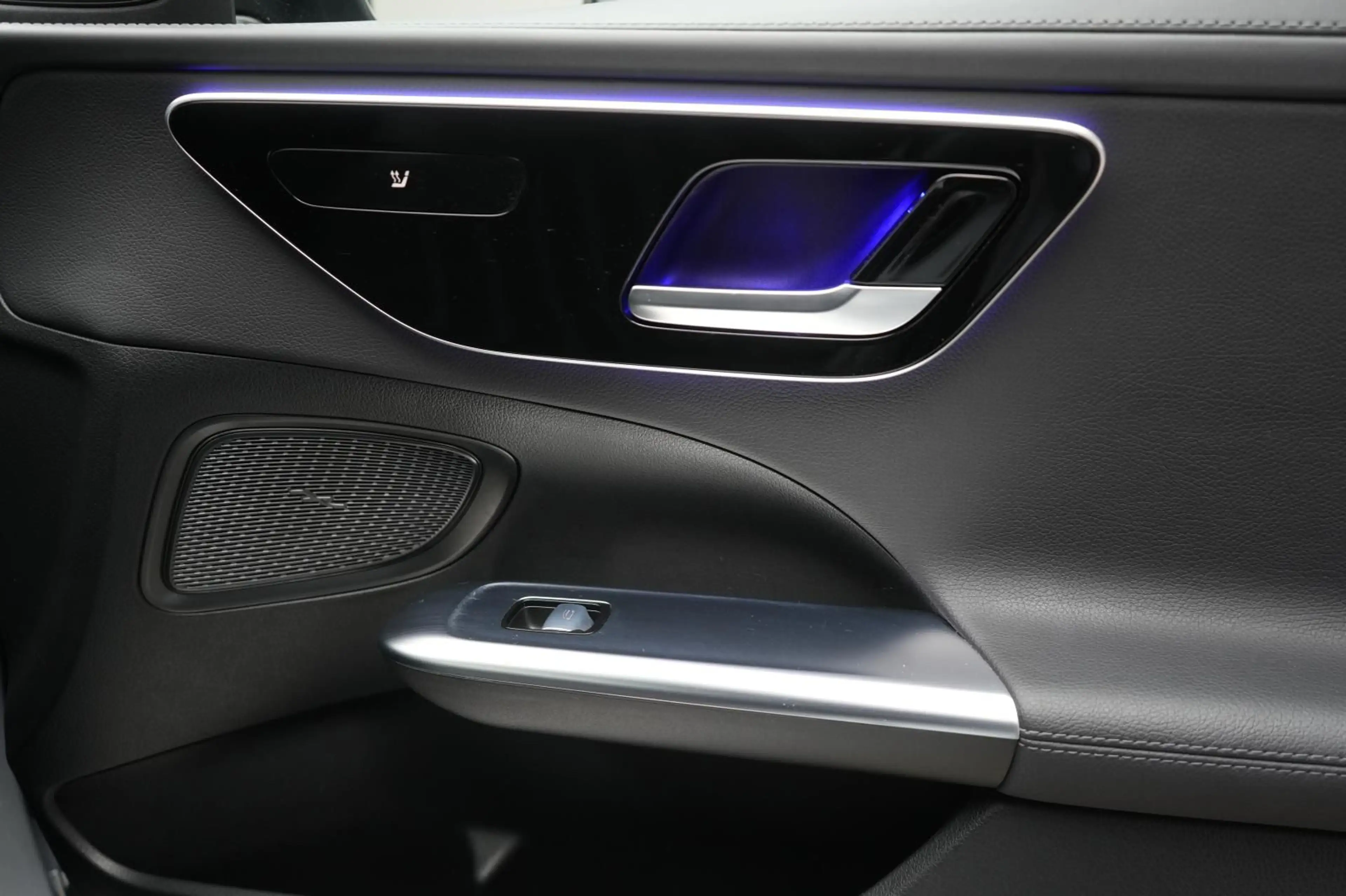 Mercedes-Benz C 300 d T 9G-Tronic AMG Leder/Distronic/Kamera/L — photo 10