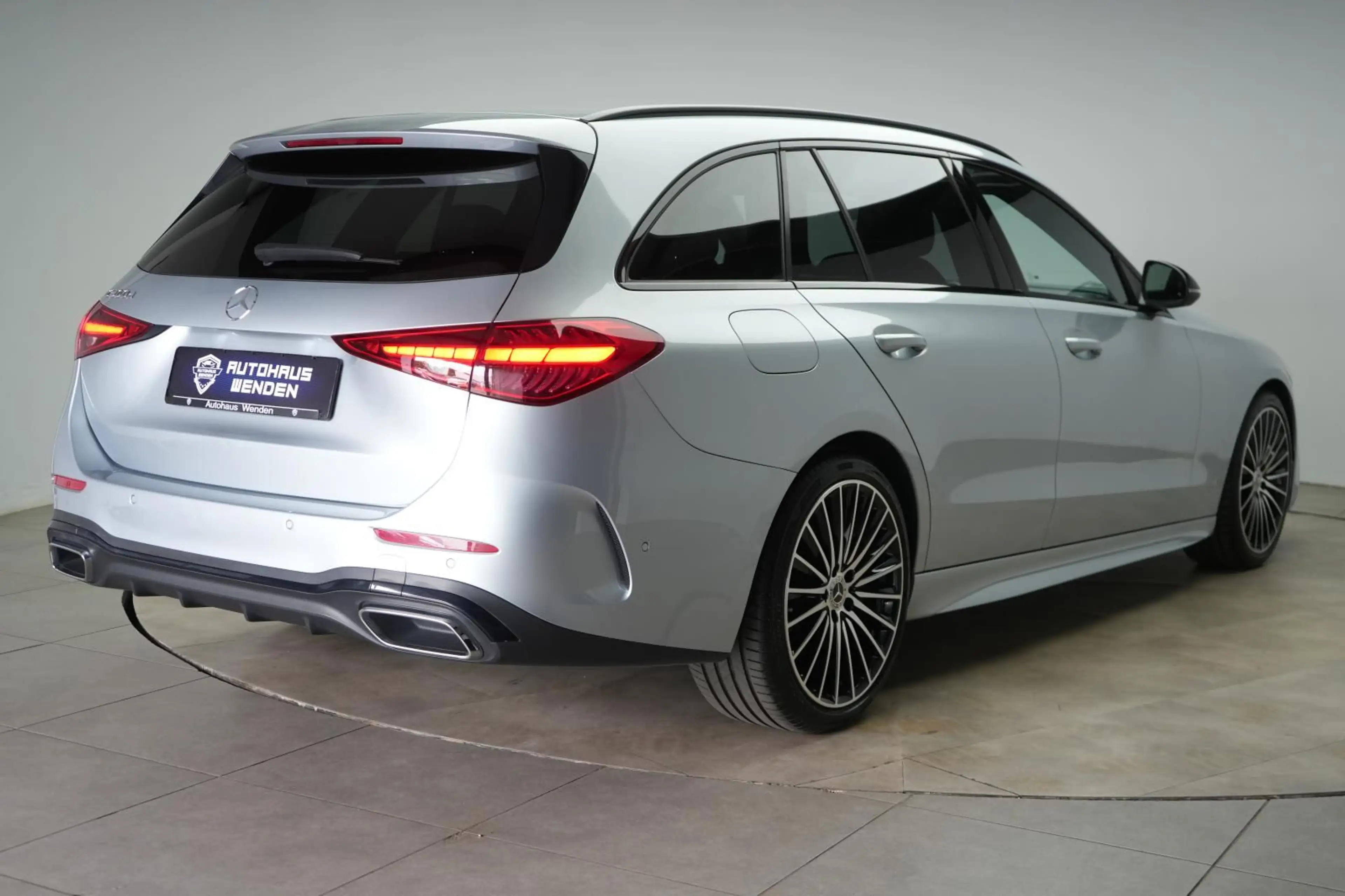 Mercedes-Benz C 300 d T 9G-Tronic AMG Leder/Distronic/Kamera/L — photo 5
