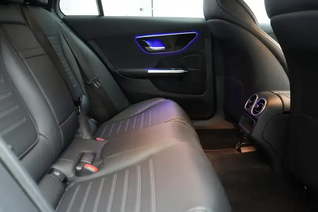 Mercedes-Benz C-Class view 11