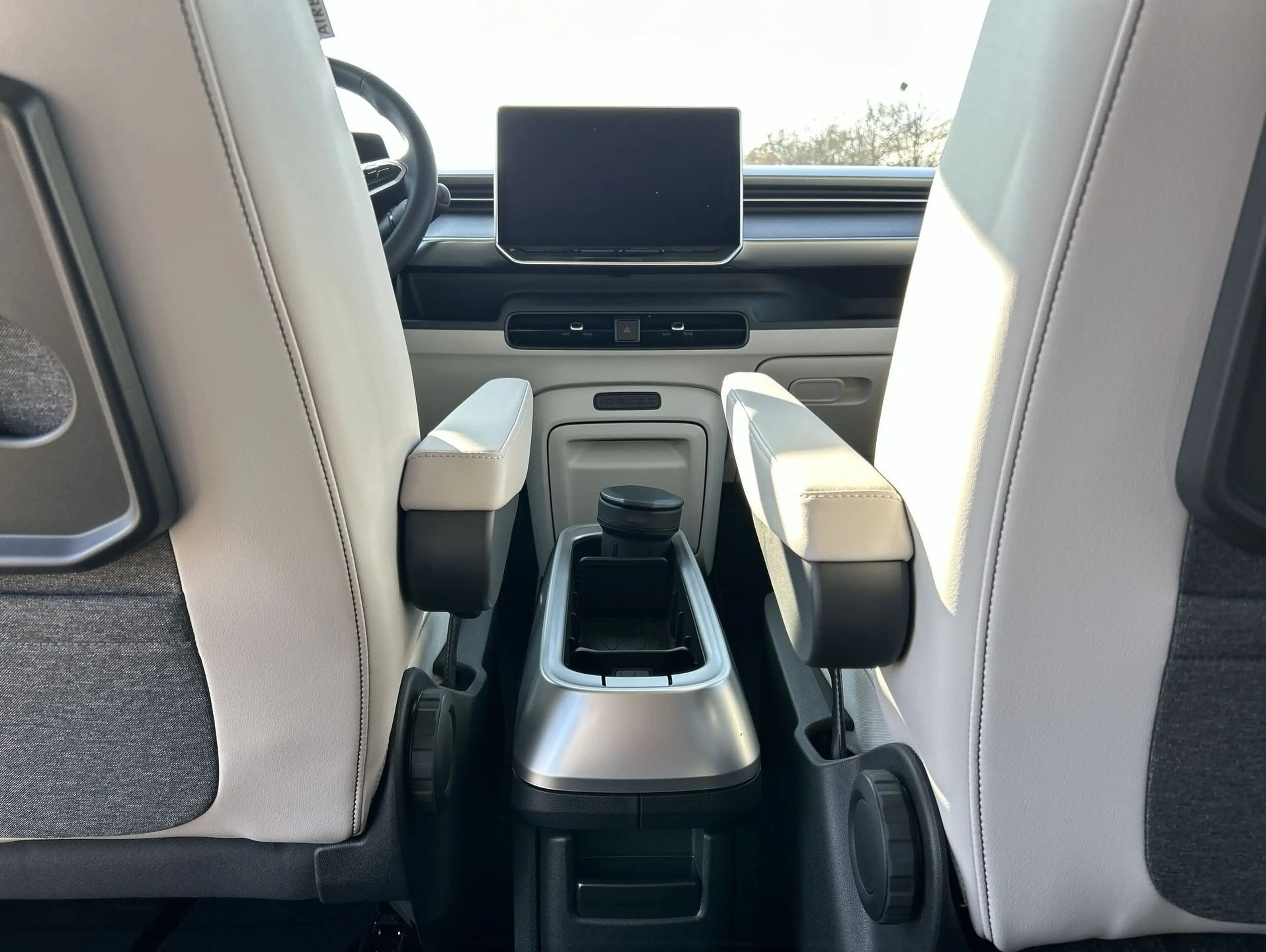 Volkswagen ID. Buzz Pro langer Radstand Motor: 86 kWh Getriebe:1-GangR — photo 8