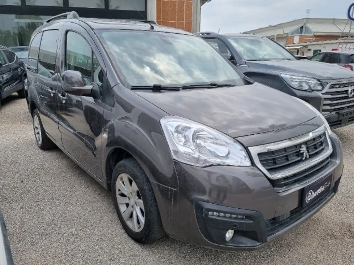 Peugeot Partner Tepee Mix BlueHDi 120 S&S Zenith Gris - 1