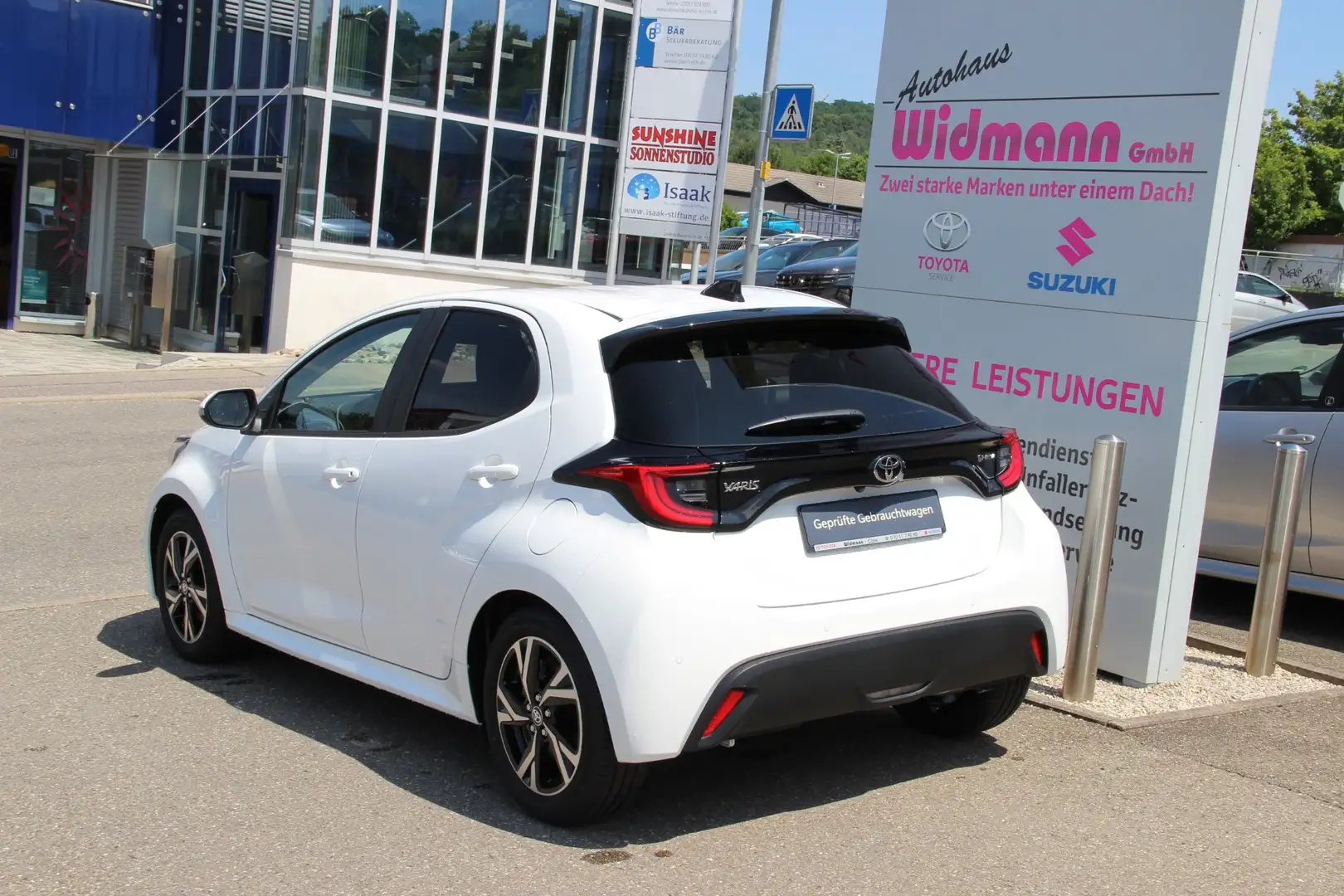 Toyota Yaris 1.5 Hybrid Teamplayer Klima Sitzheizung PDC v+h Blanc - 2