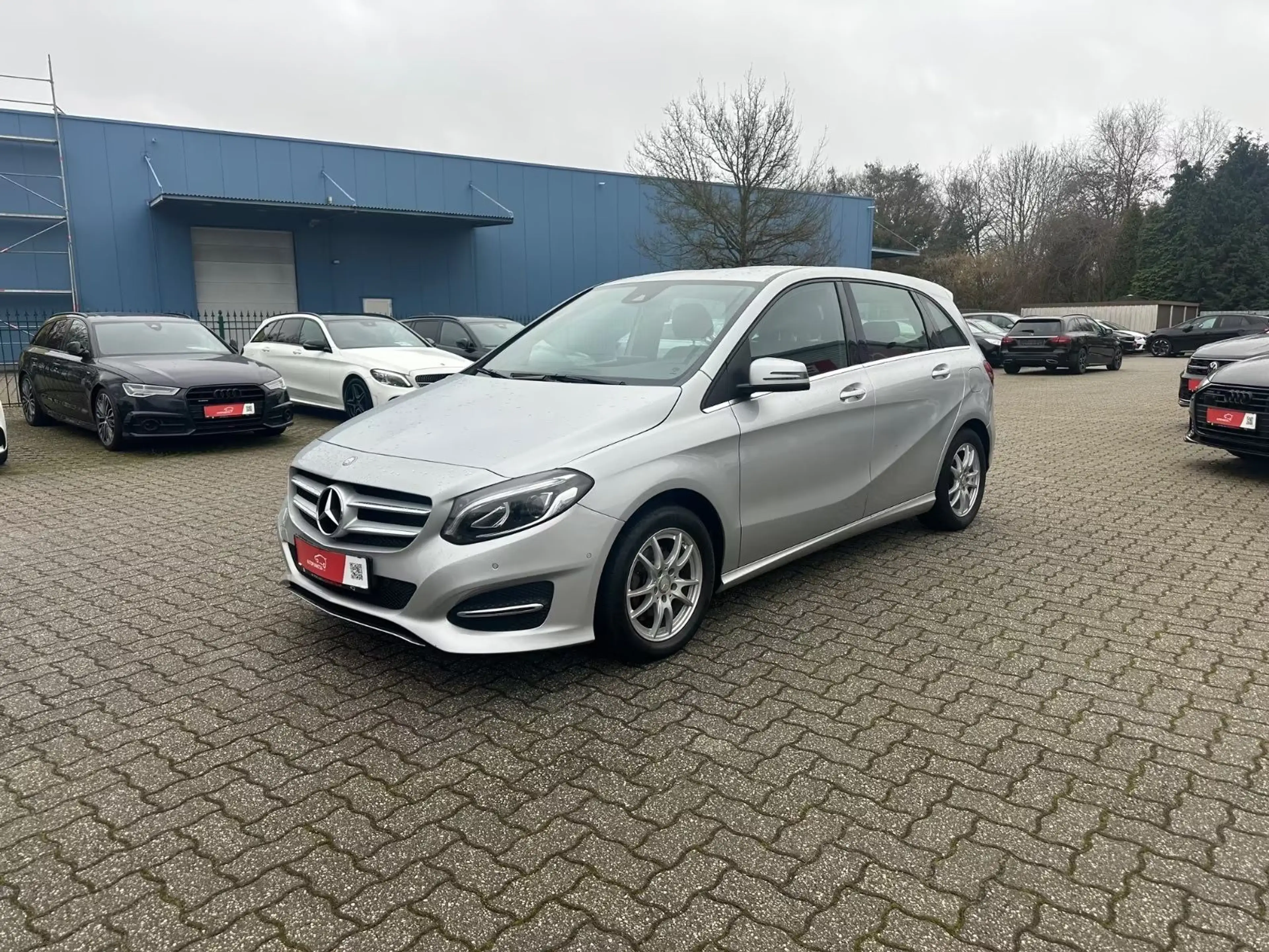 Mercedes-Benz B 180 d Aut. URBAN Nav LED SHZ Temp PDC Bluetooth