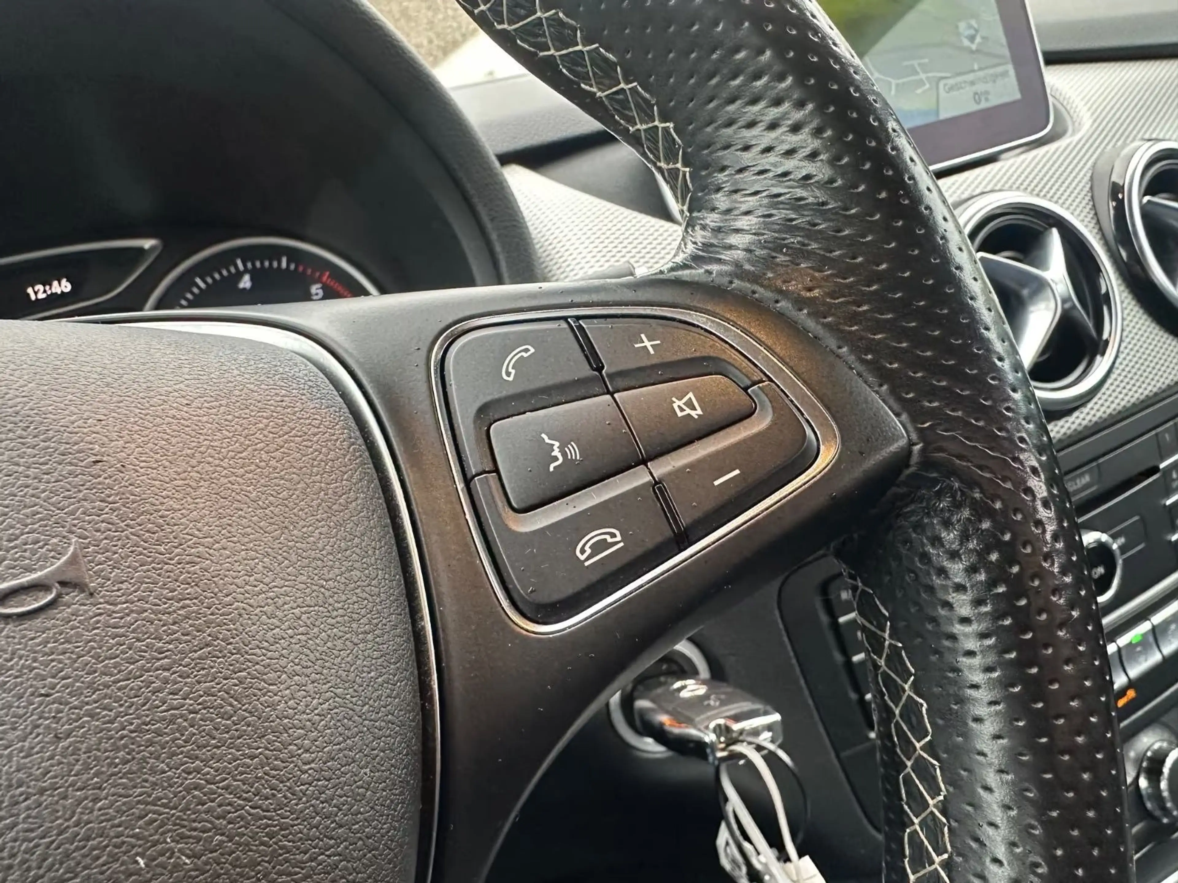 Mercedes-Benz B 180 d Aut. URBAN Nav LED SHZ Temp PDC Bluetooth — photo 22