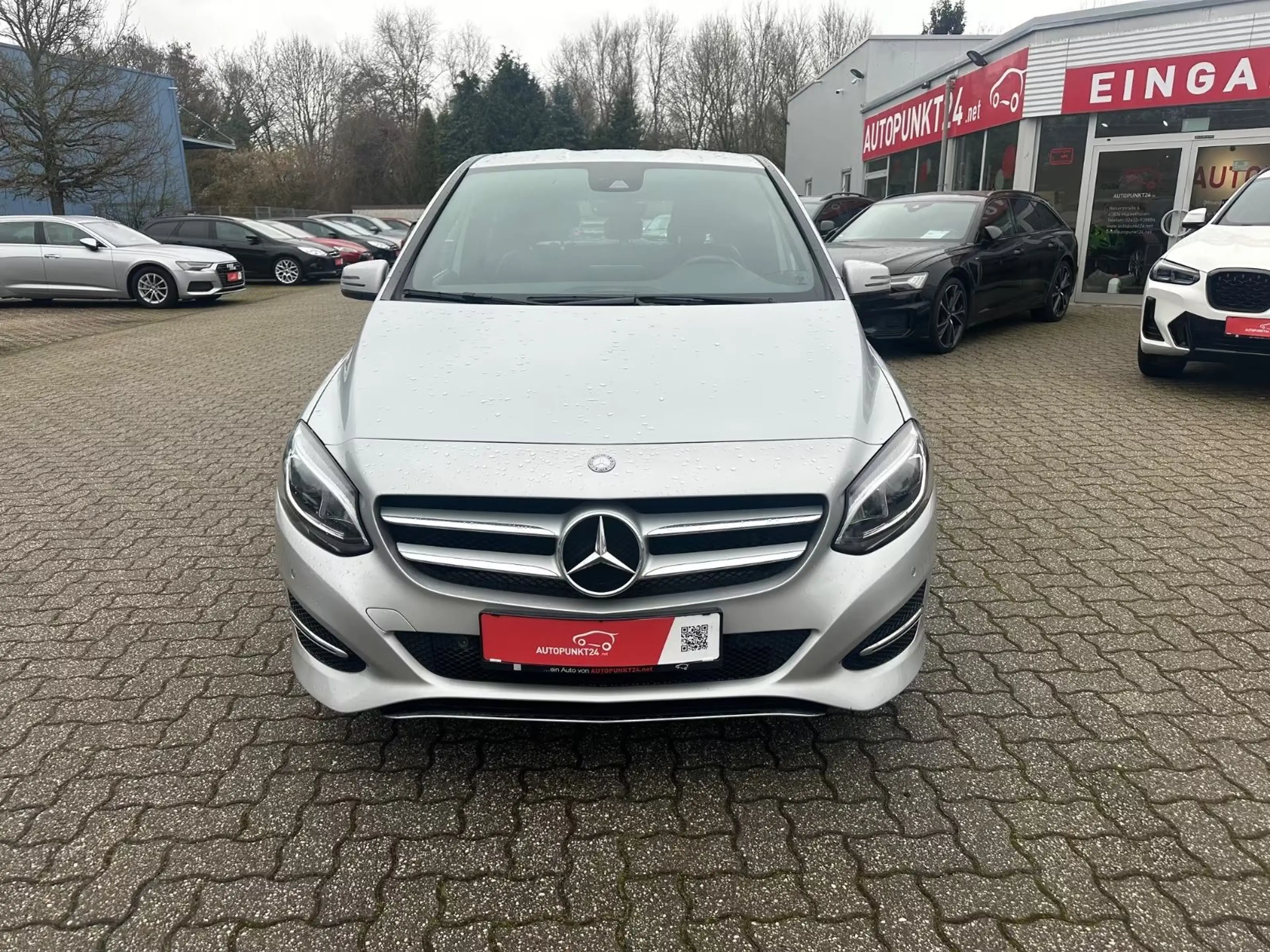 Mercedes-Benz B 180 d Aut. URBAN Nav LED SHZ Temp PDC Bluetooth — photo 6
