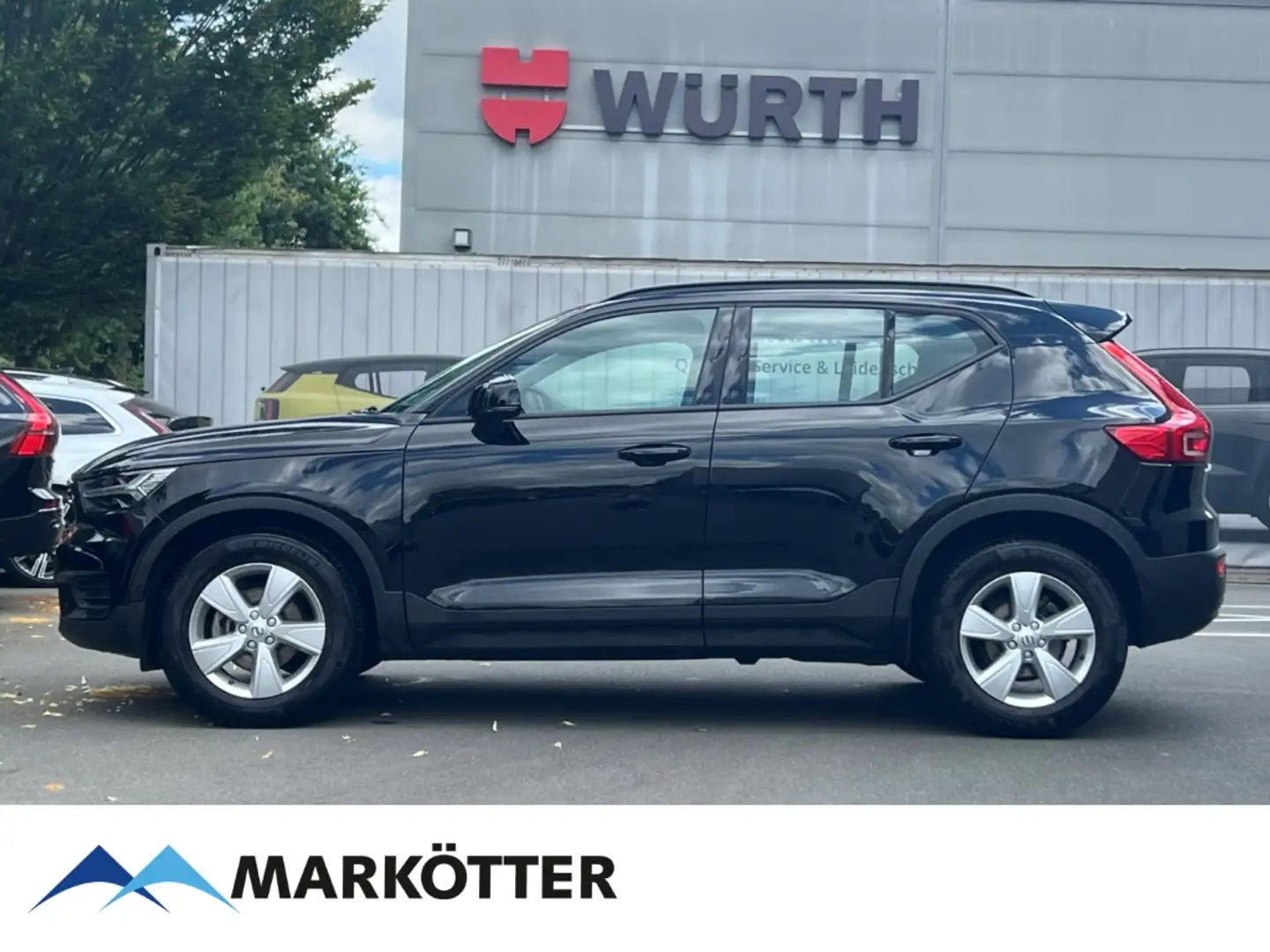 Volvo XC40 T3 Momentum Core CAM/SHZ/LHZ/APPLE Negro - 1