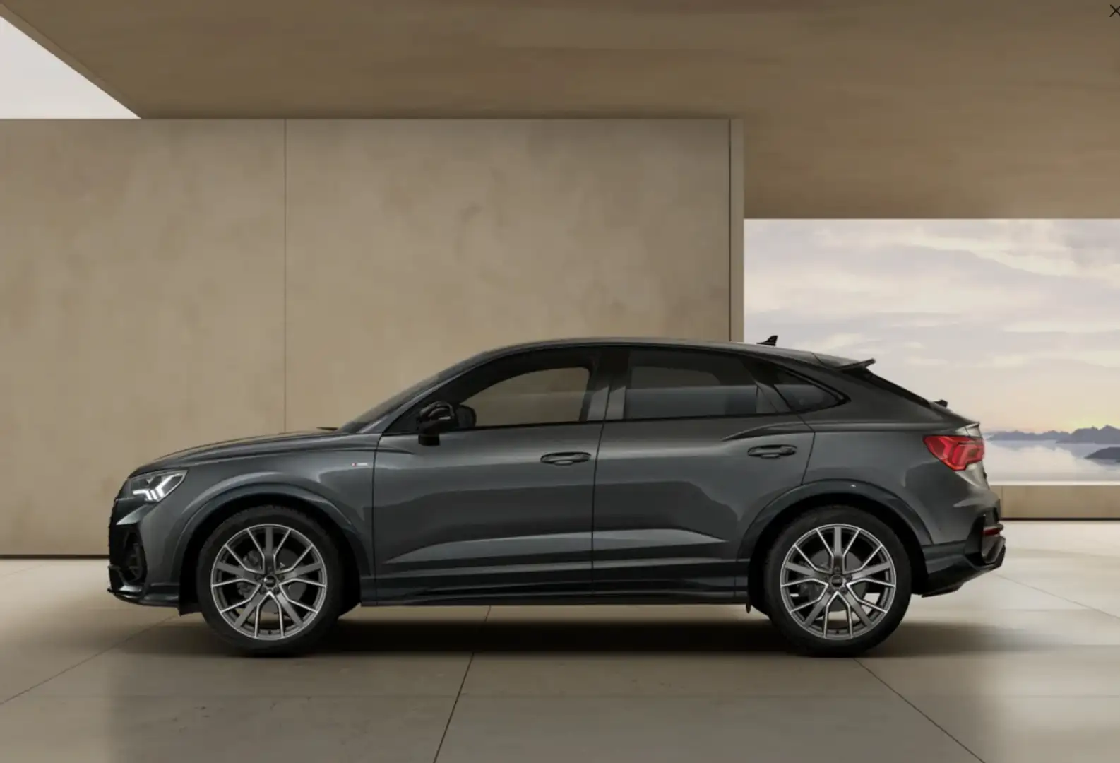 Audi Q3 Sportback 35 TFSI Black line S tronic Grijs - 2