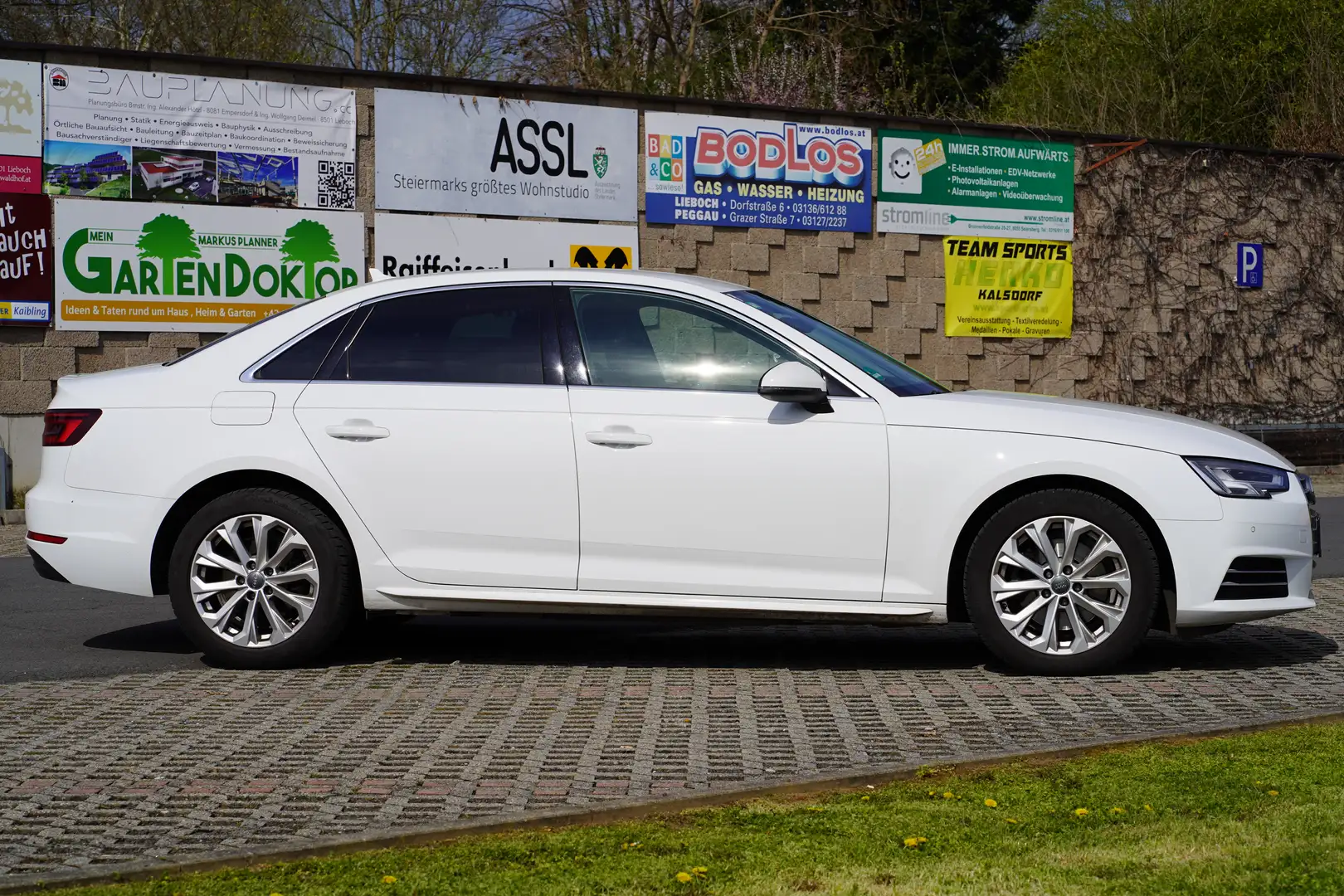 Audi A4 2,0 TDI S-tronic Weiß - 1