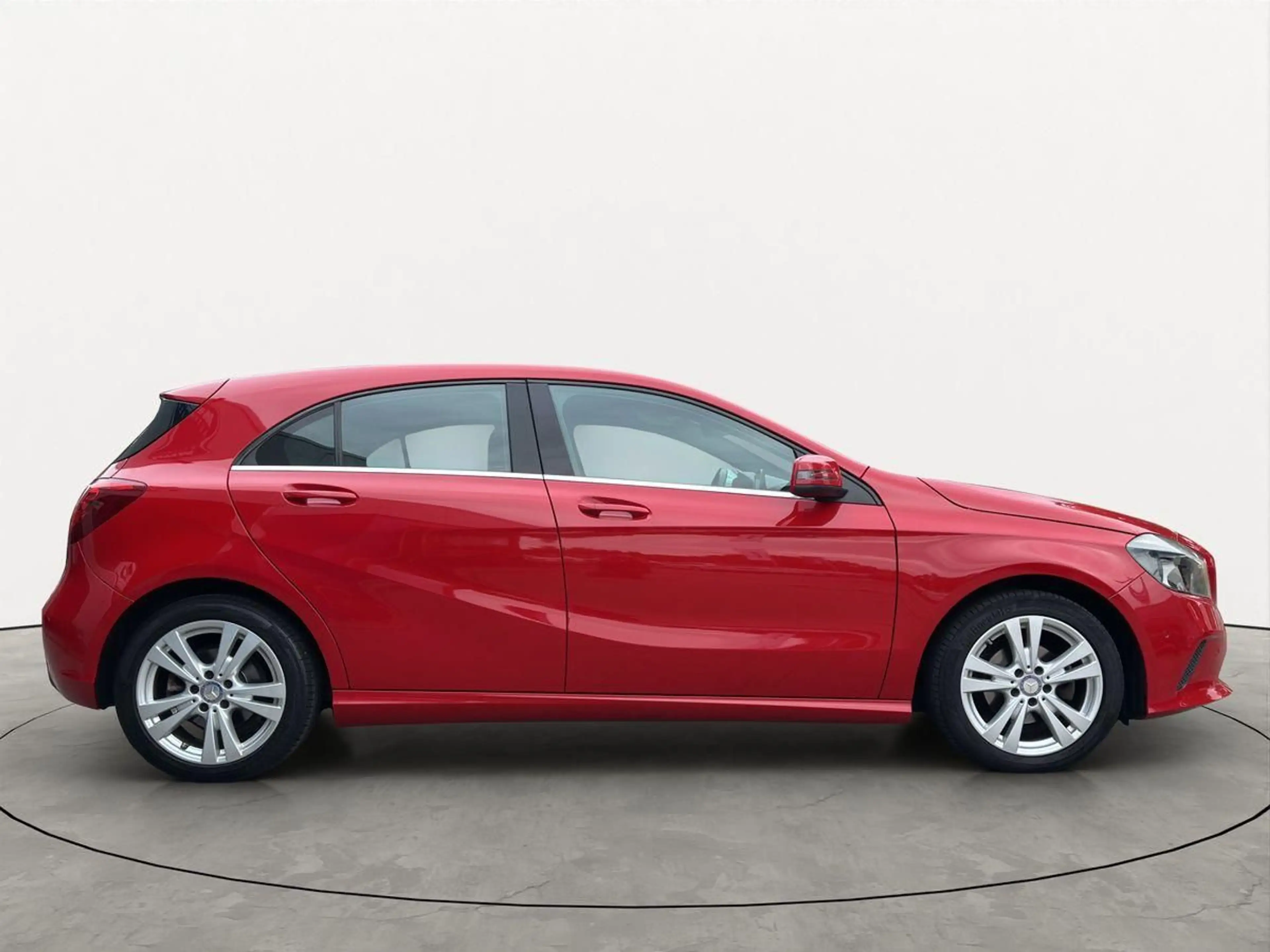 Mercedes-Benz A 180 Navi/SHZ/PDC/Bluetooth — photo 6