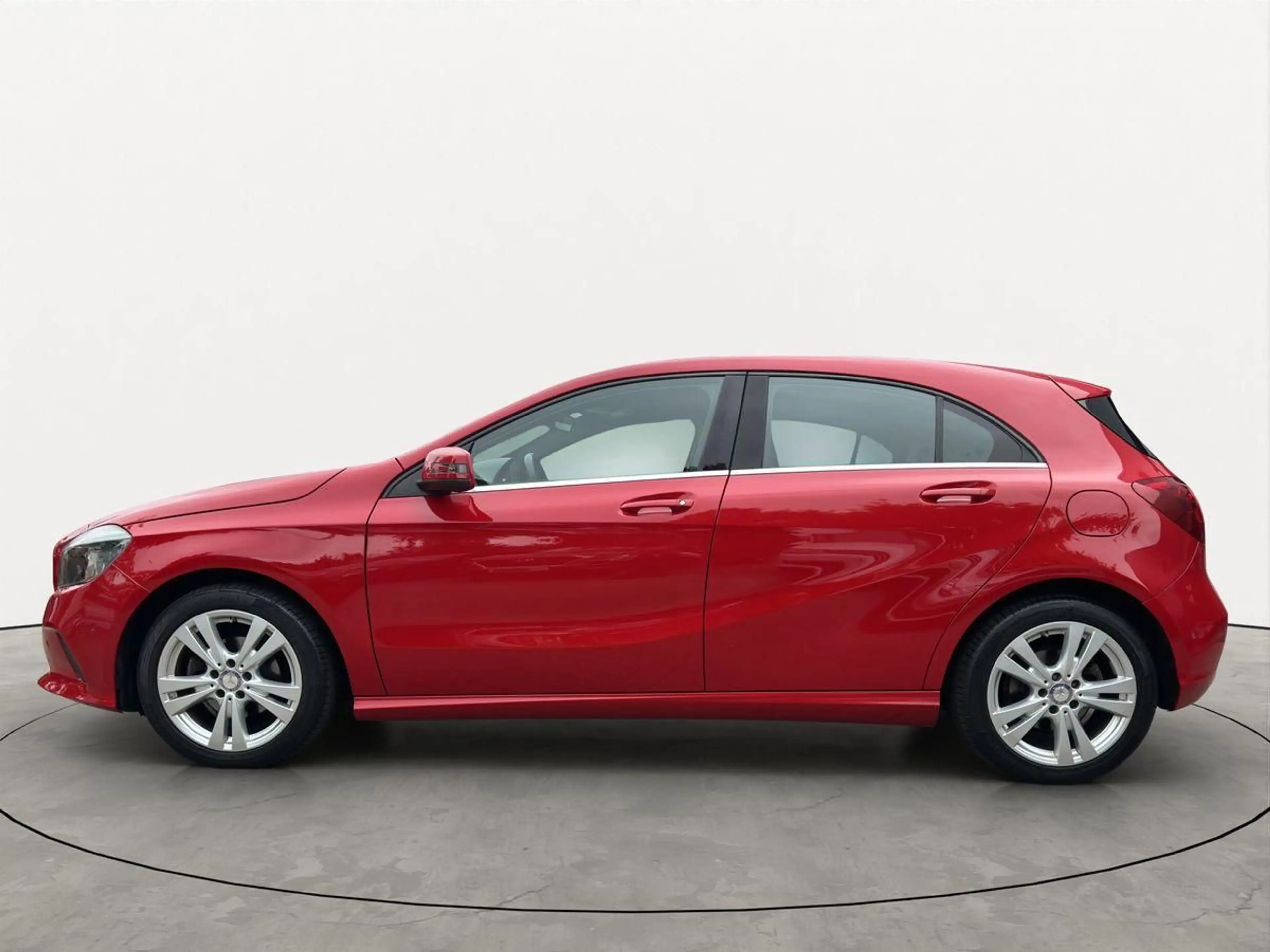 Mercedes-Benz A 180 Navi/SHZ/PDC/Bluetooth — photo 2