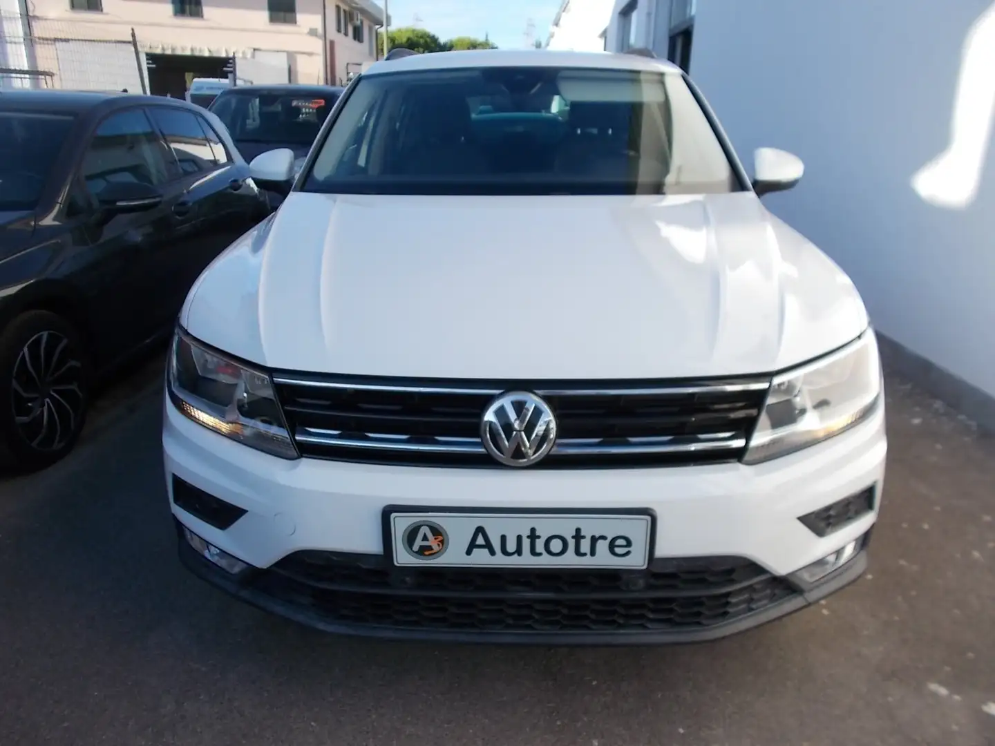 Volkswagen Tiguan 2.0 tdi Business 150cv Bianco - 2