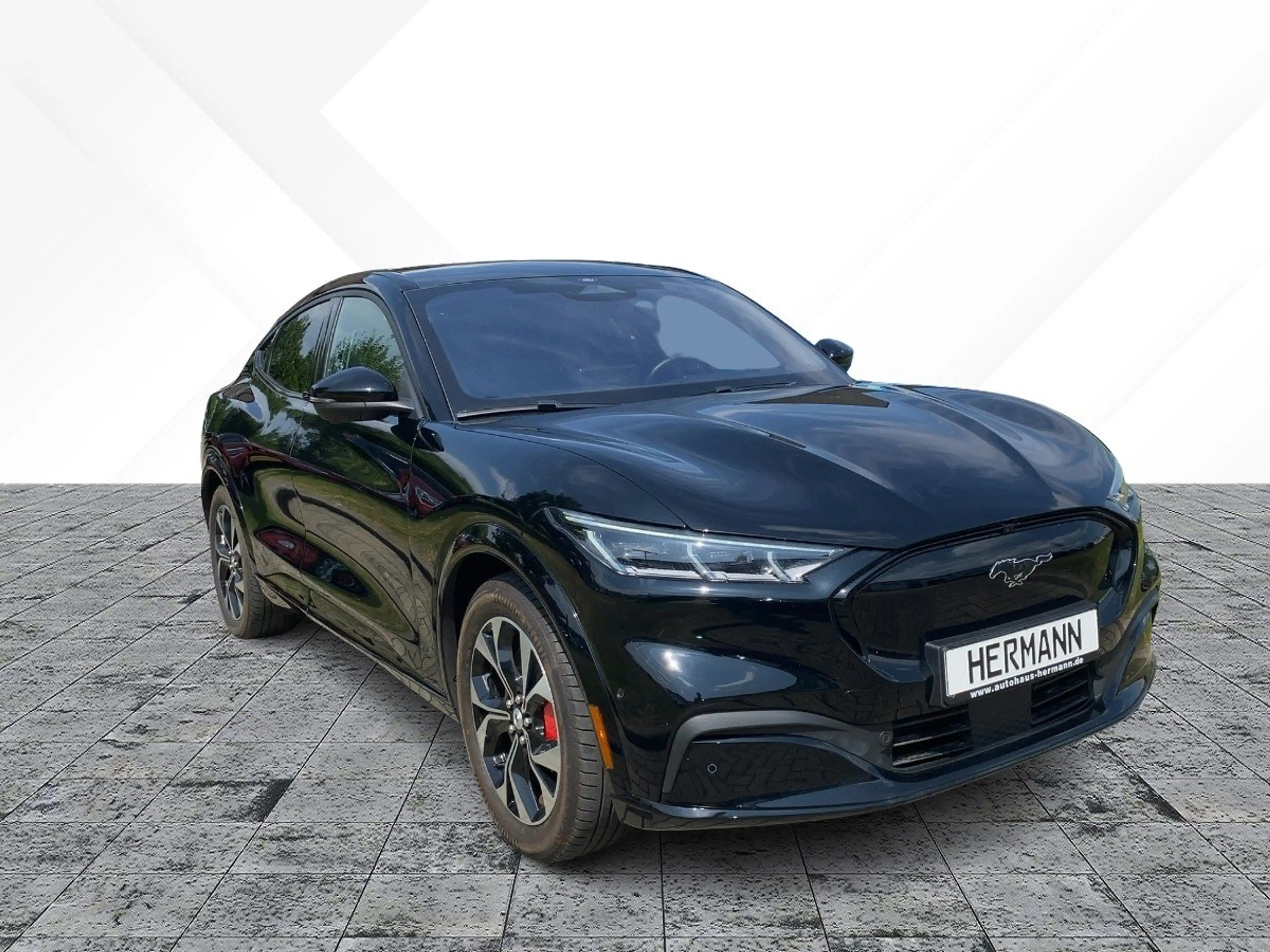 Ford Mustang Mach-E (Extended Range 99kWh) Premium LM — photo 5