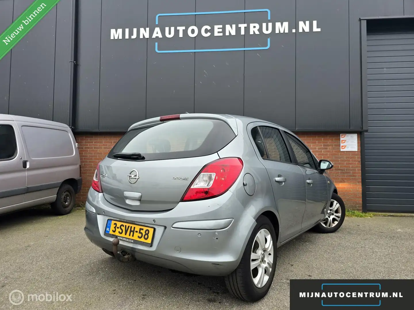 Opel Corsa 1.3 CDTi EcoFlex S/S Cosmo / NAP / NAVI / CLIMA Grijs - 2