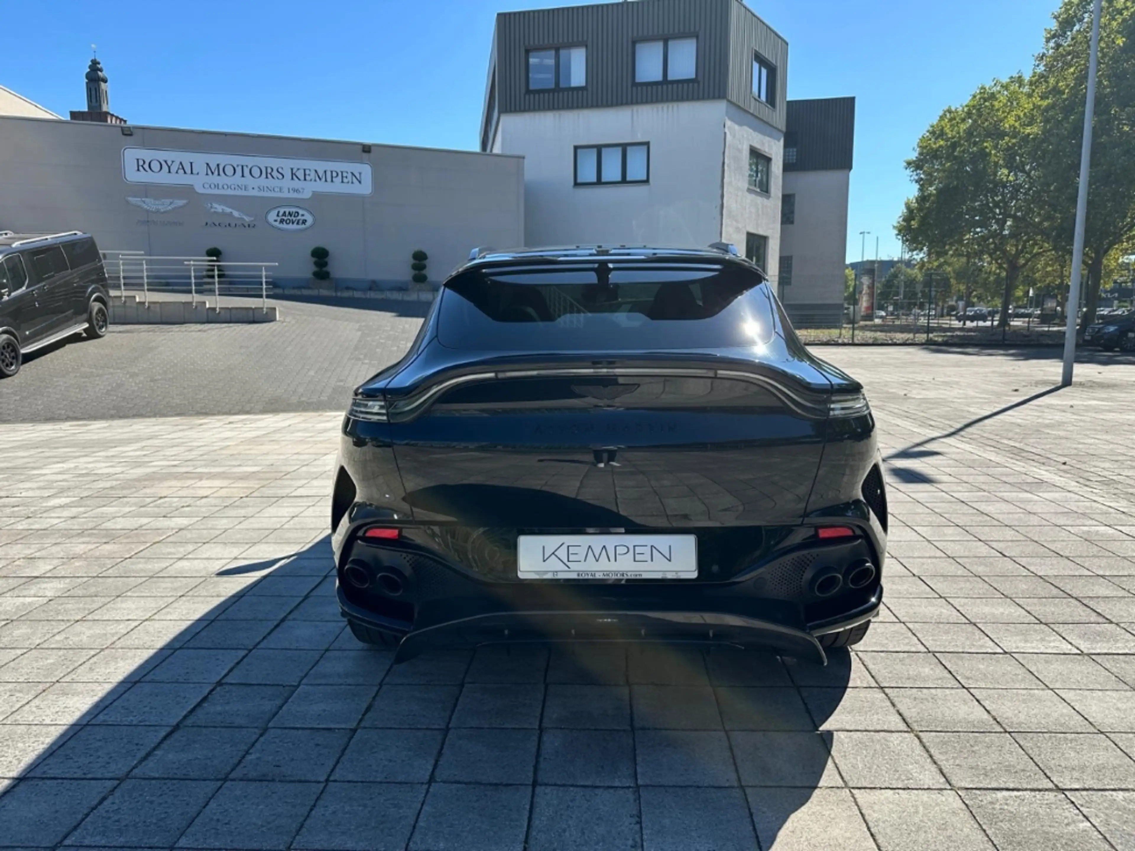 Aston Martin DBX 707 Oberon Black / Phantom Grey Carbon Ext. — photo 5