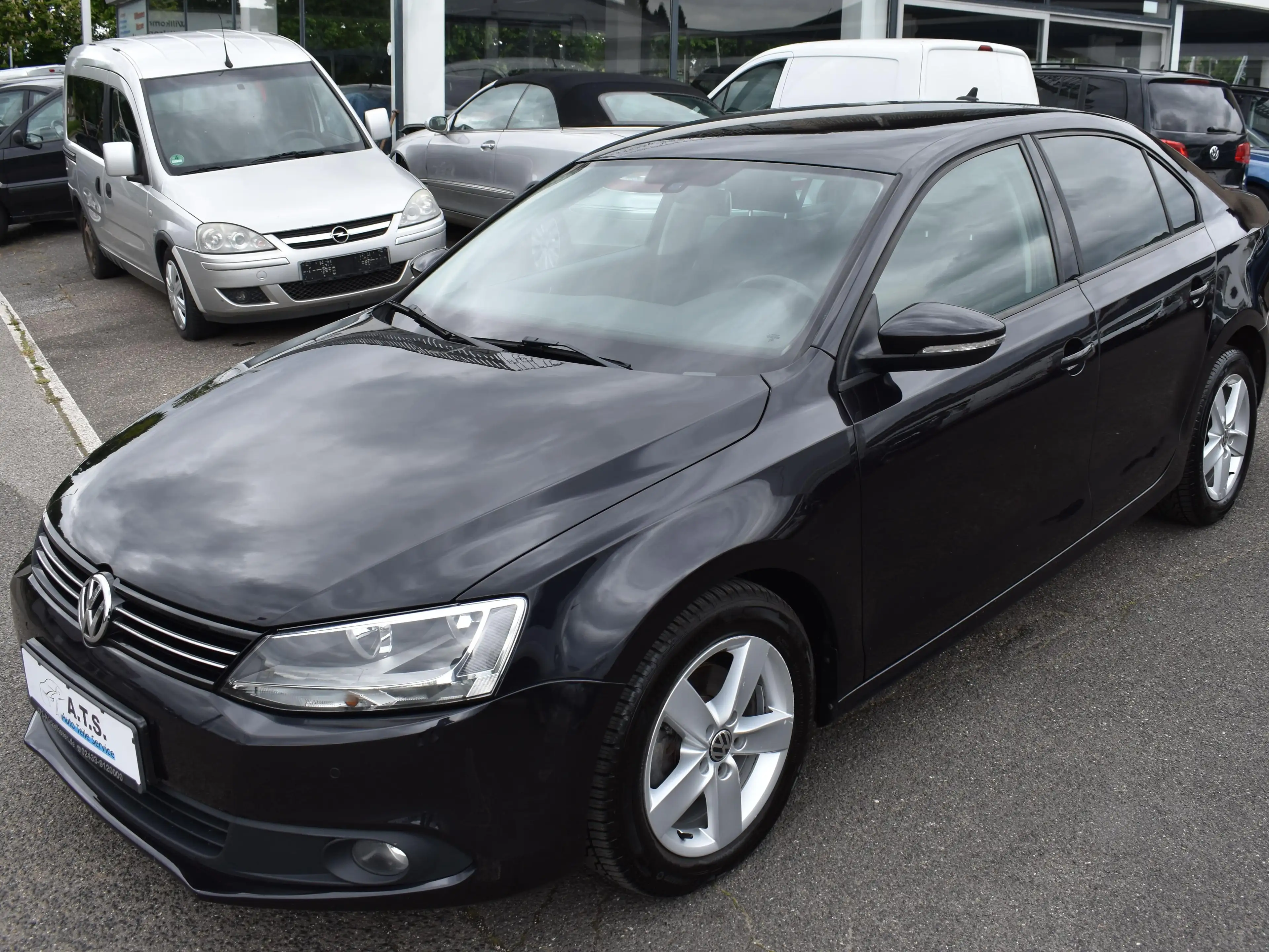 Volkswagen Jetta Comfortline BMT *PDC*TEMPOMAT*ALLWETTER*TÜV NEU — photo 3