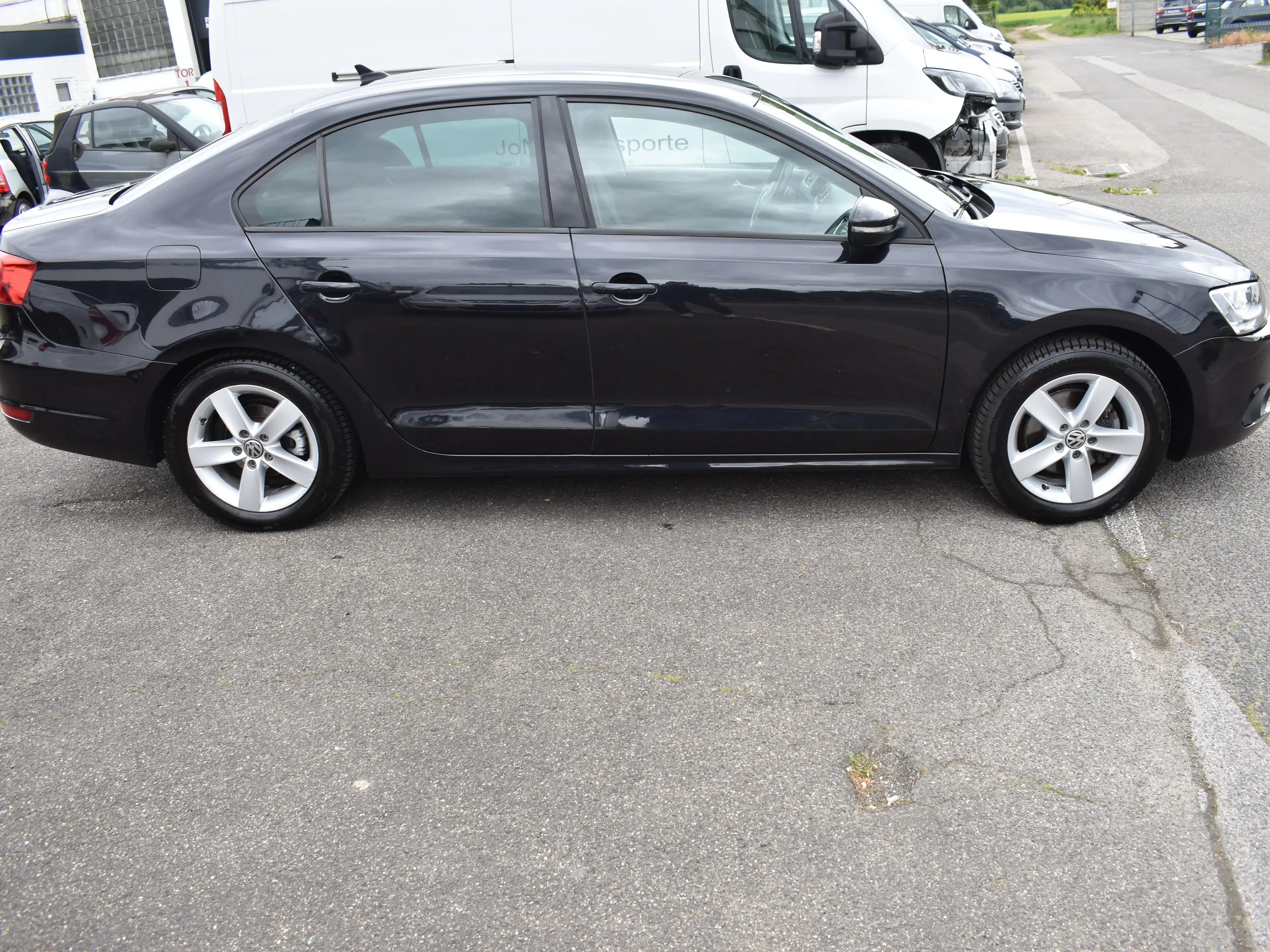Volkswagen Jetta Comfortline BMT *PDC*TEMPOMAT*ALLWETTER*TÜV NEU — photo 5