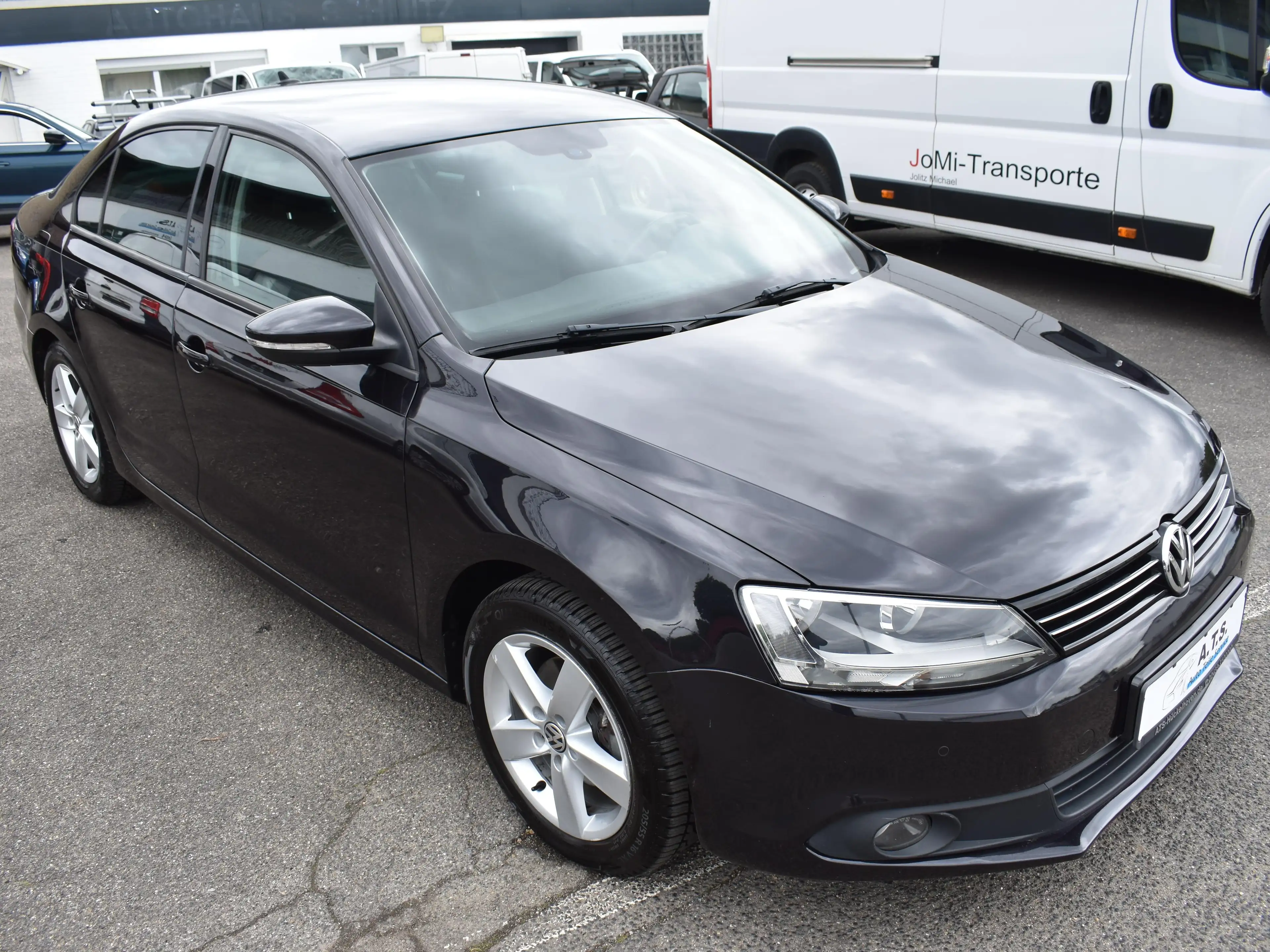 Volkswagen Jetta Comfortline BMT *PDC*TEMPOMAT*ALLWETTER*TÜV NEU — photo 4