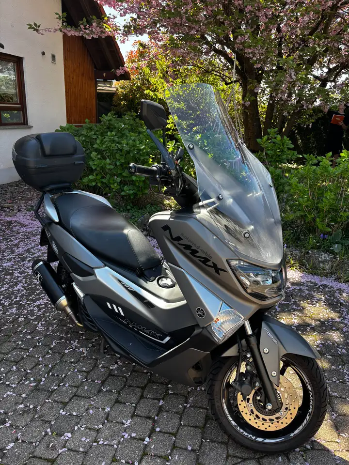 Yamaha NMAX
