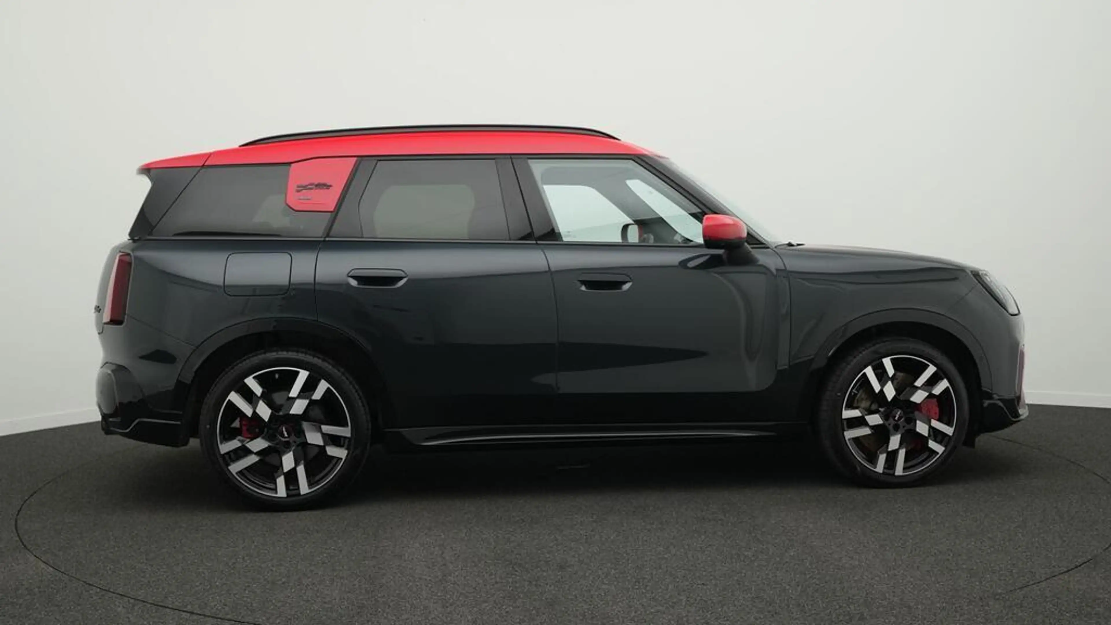 MINI JCW Countryman All4 John Cooper Works Trim — photo 2