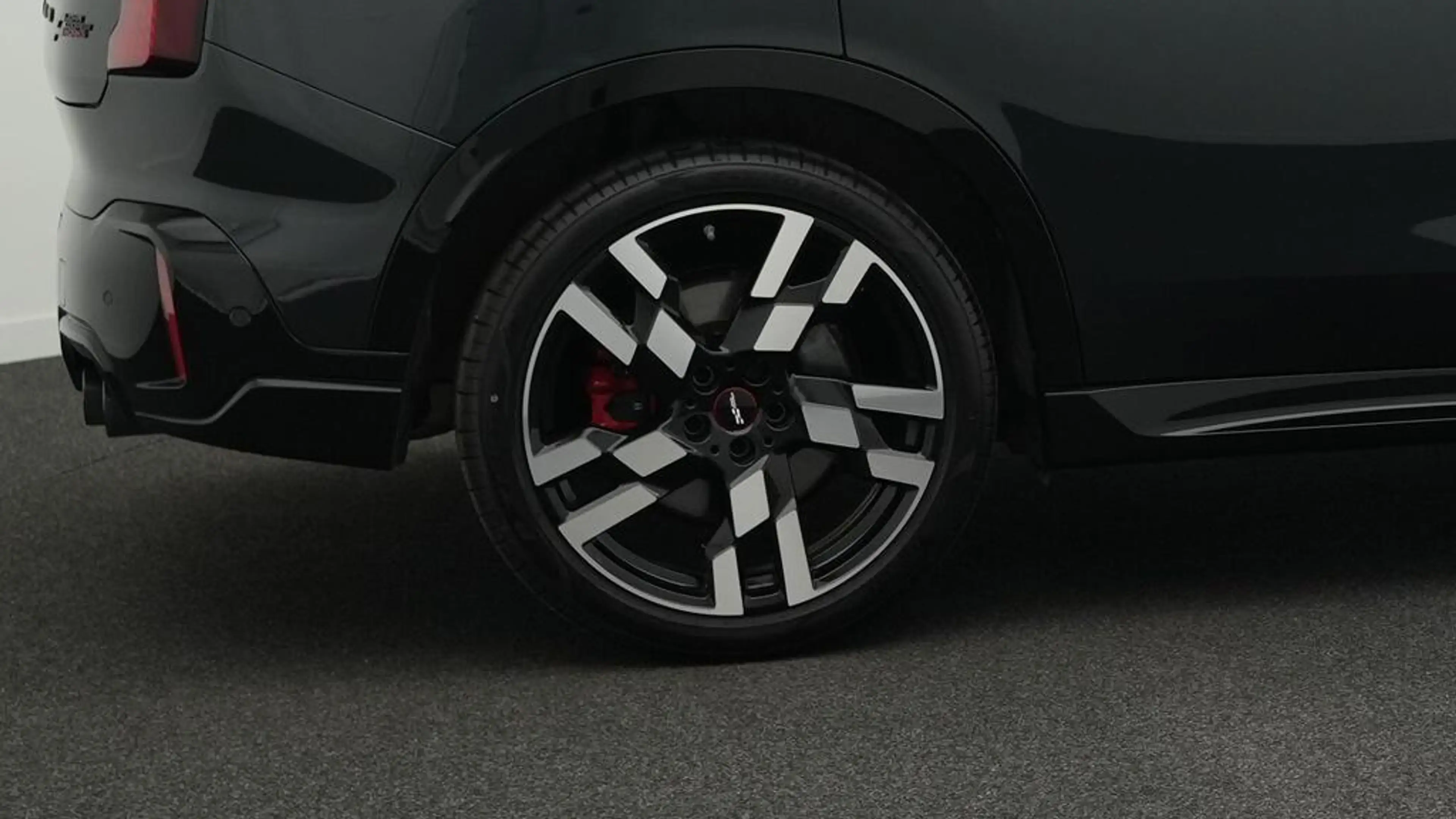 MINI JCW Countryman All4 John Cooper Works Trim — photo 12