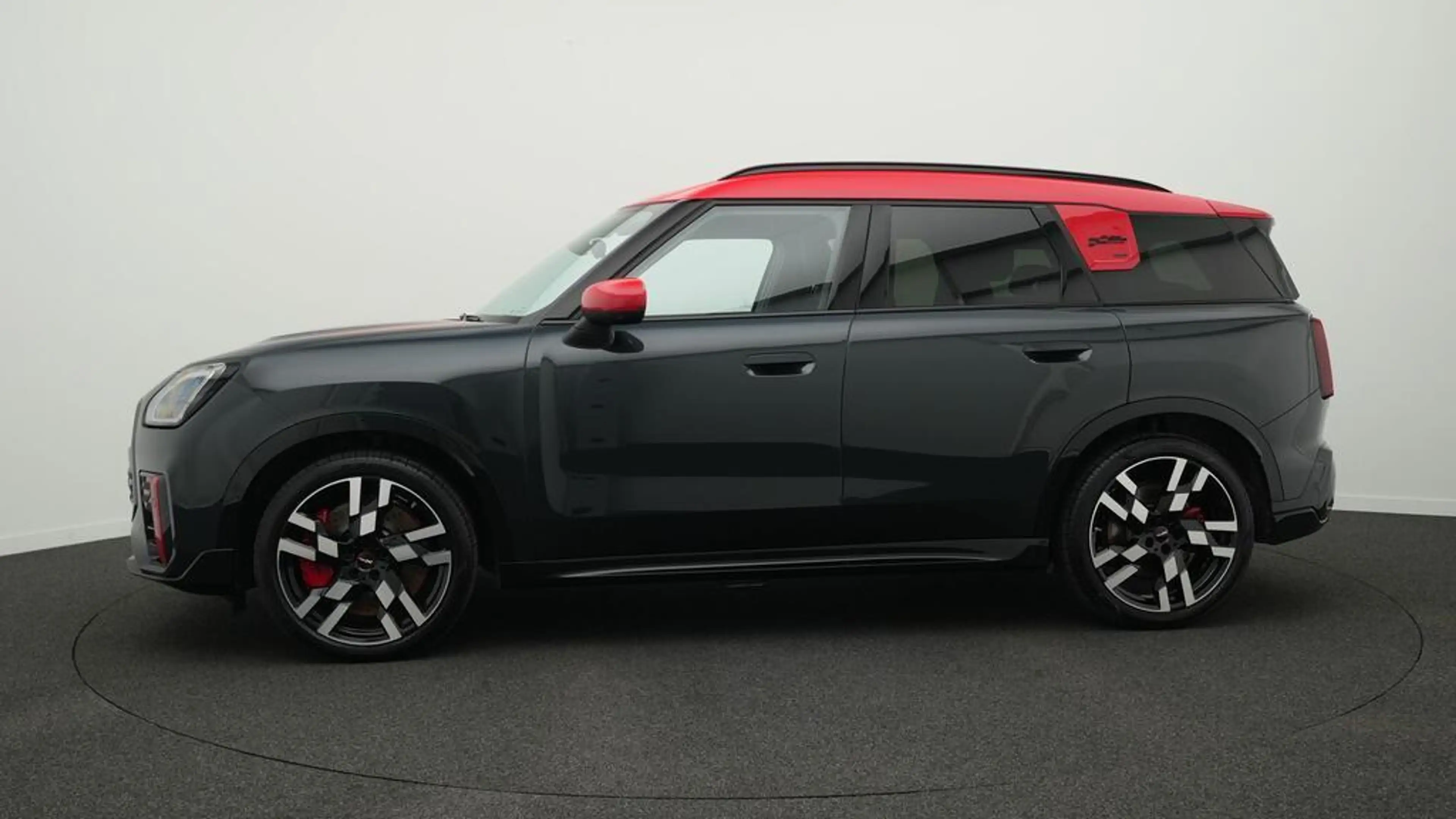MINI JCW Countryman All4 John Cooper Works Trim — photo 3