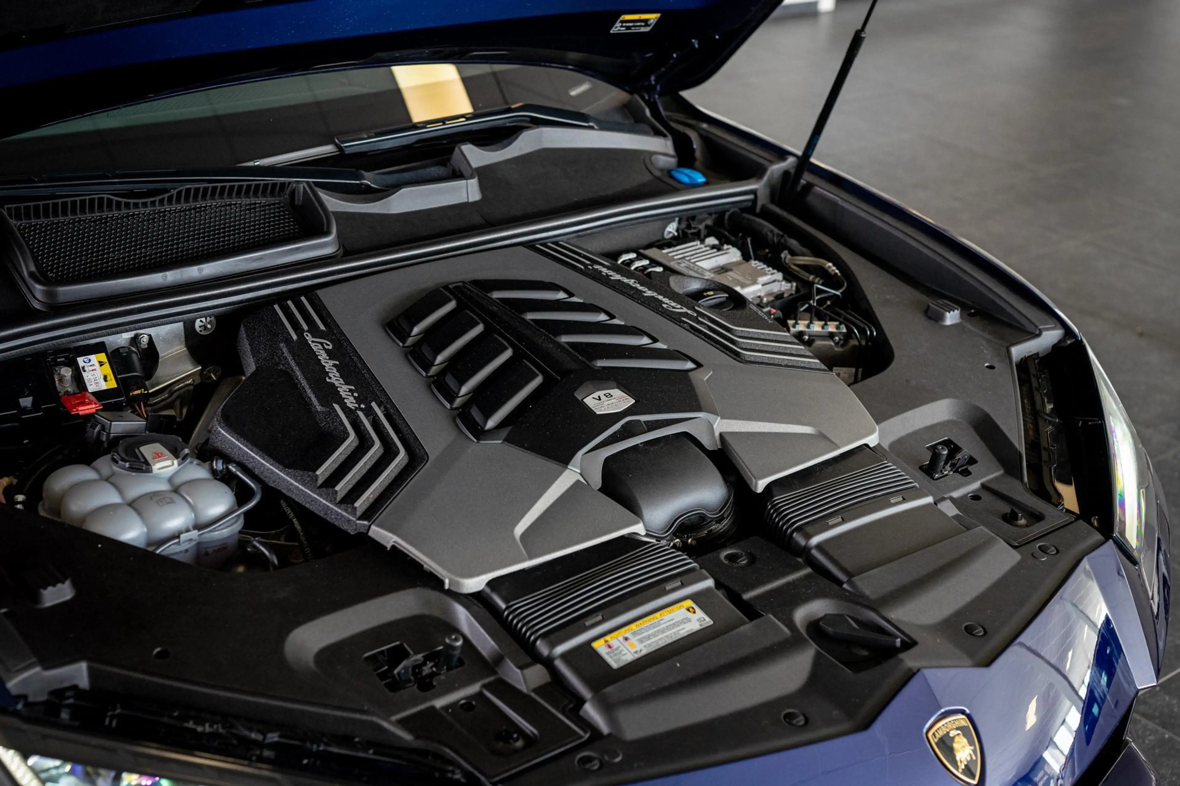 Lamborghini Urus 4.0 V8 | Akra | 23 Inch | Pano | B&O | HUD — photo 14