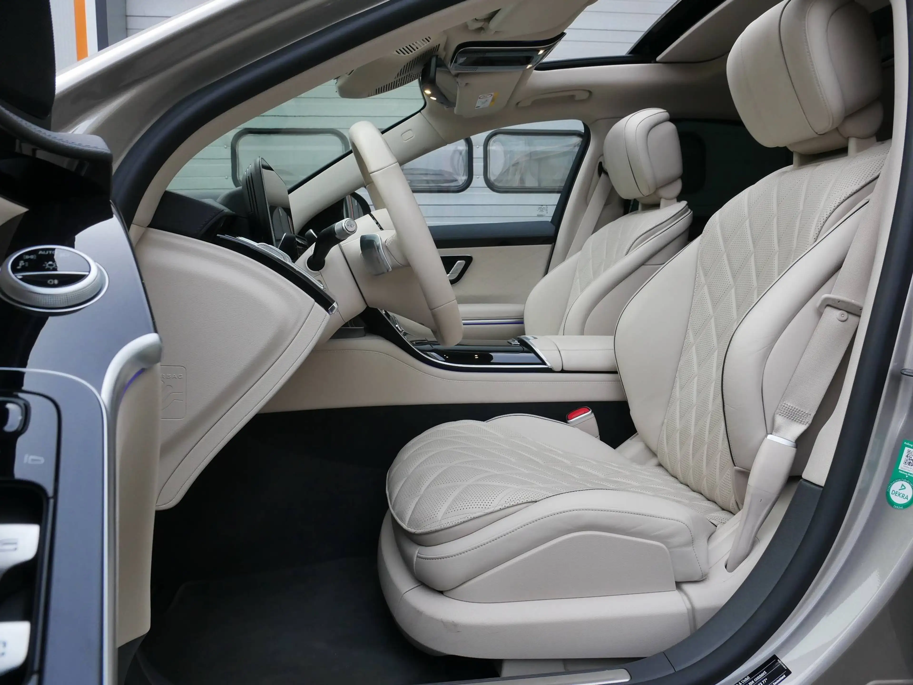 Mercedes-Benz S 580 e L Long Business Class Seats/Tables/Nappa — photo 7