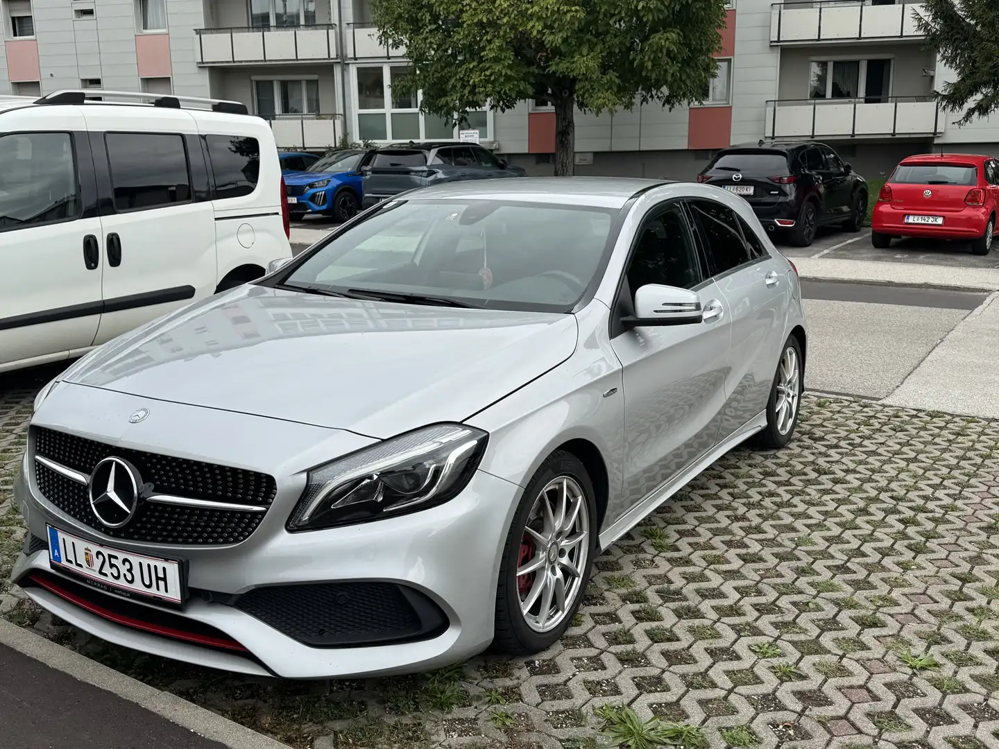 Mercedes-Benz A 250 Sport 4MATIC Aut. - 1